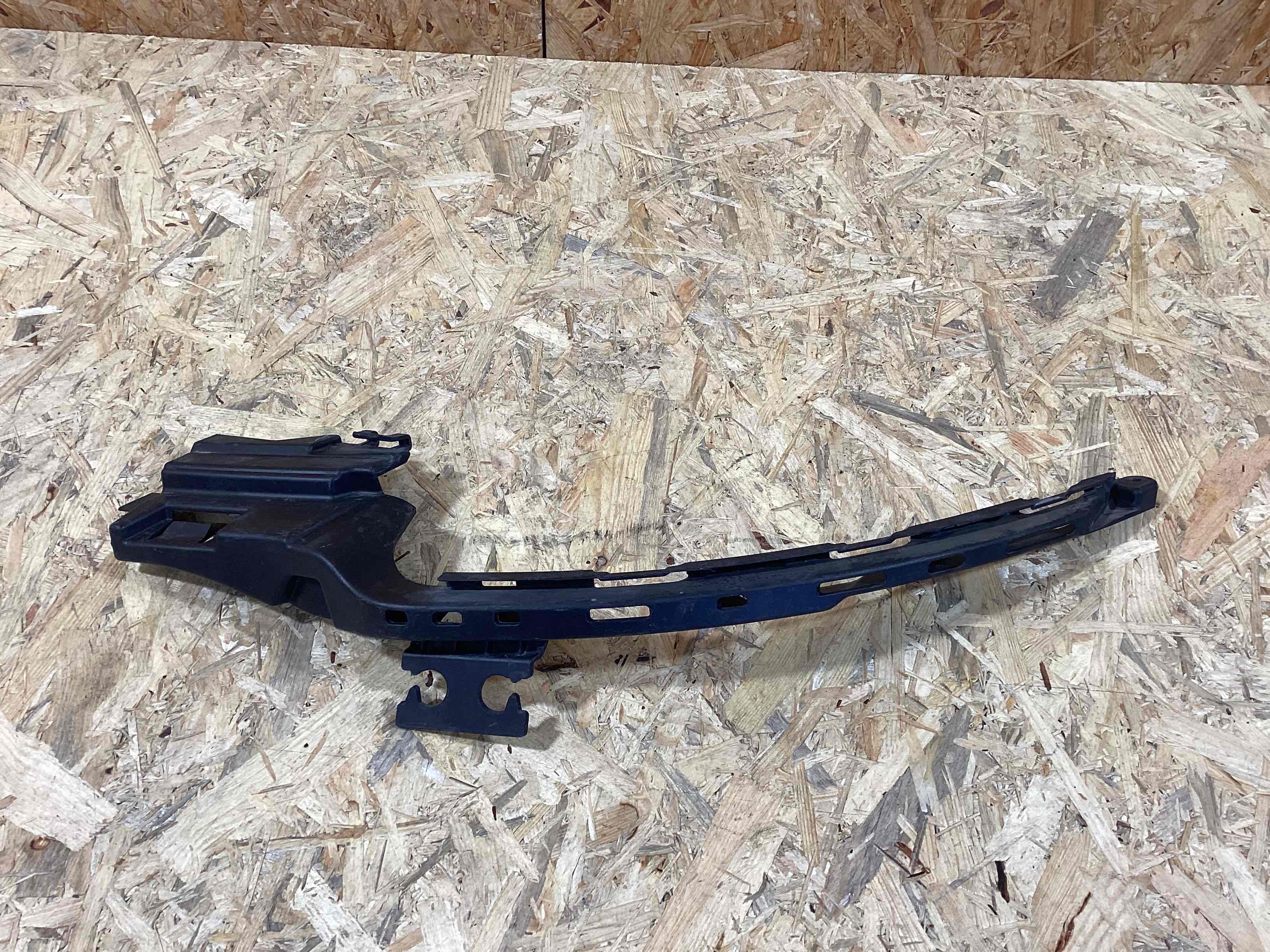 Крепление бампера Porsche 911 100426-106