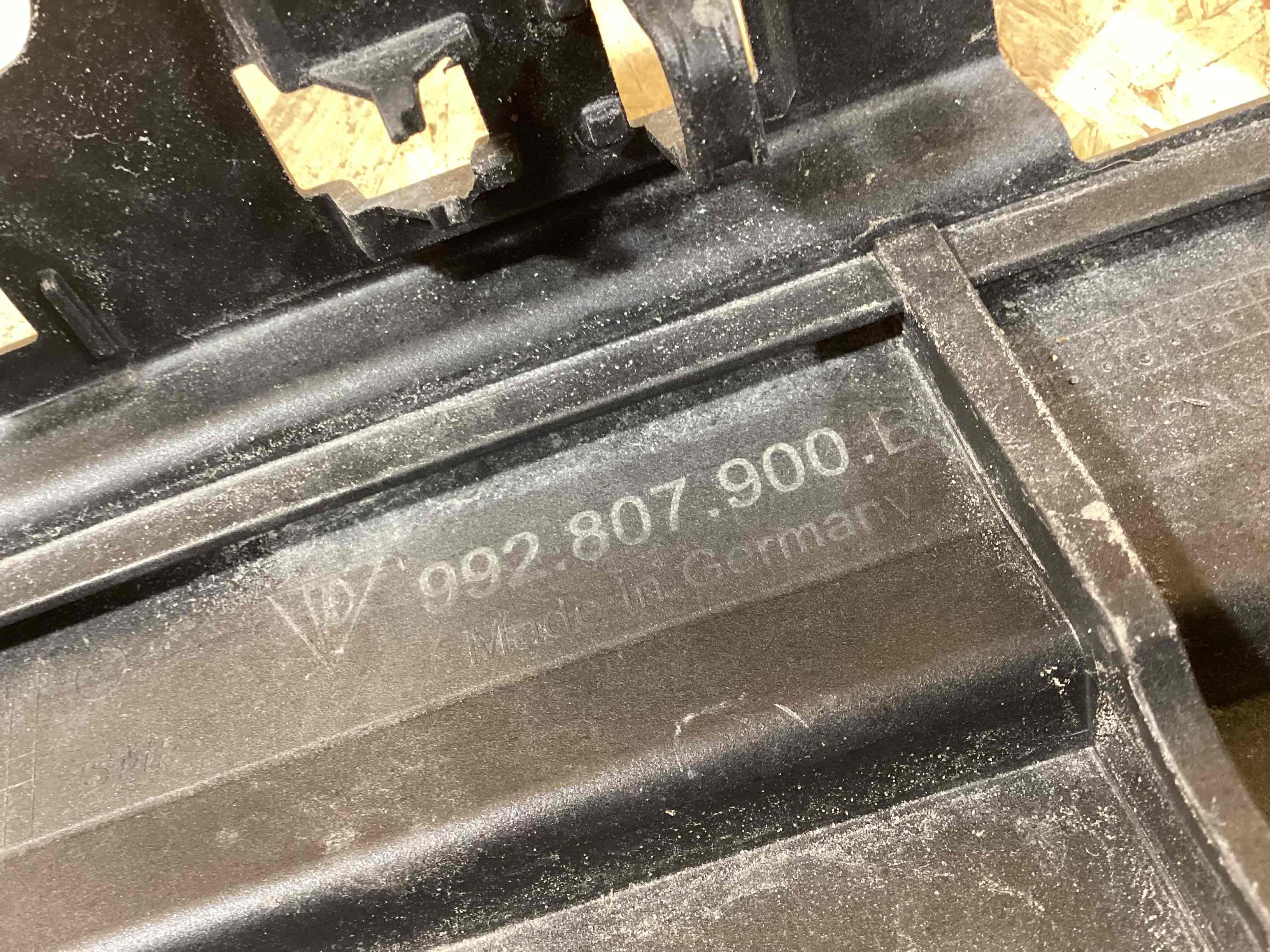 Крепление бампера Porsche 911 100426-109