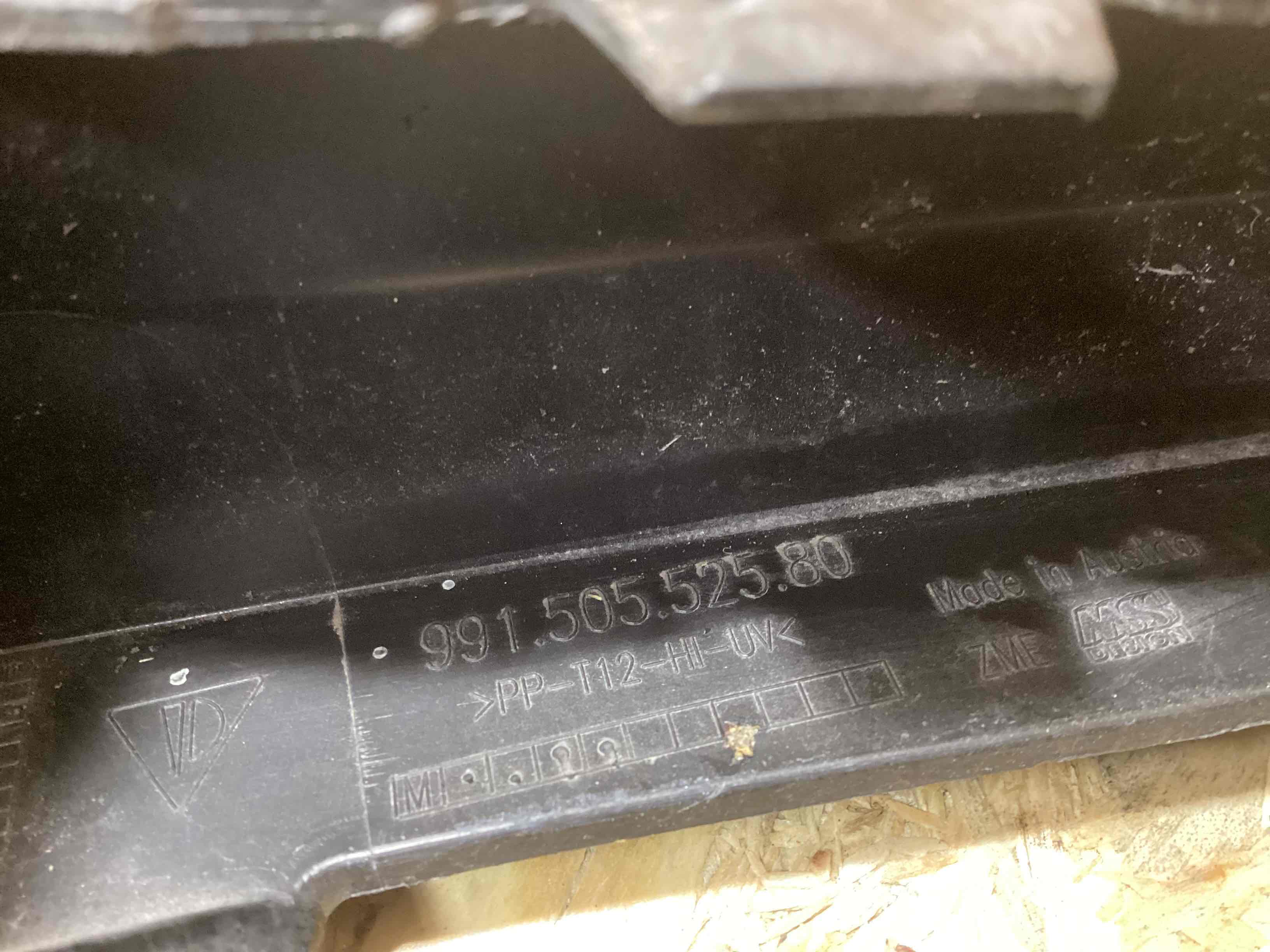 Накладка на бампер Porsche 911 100426-129