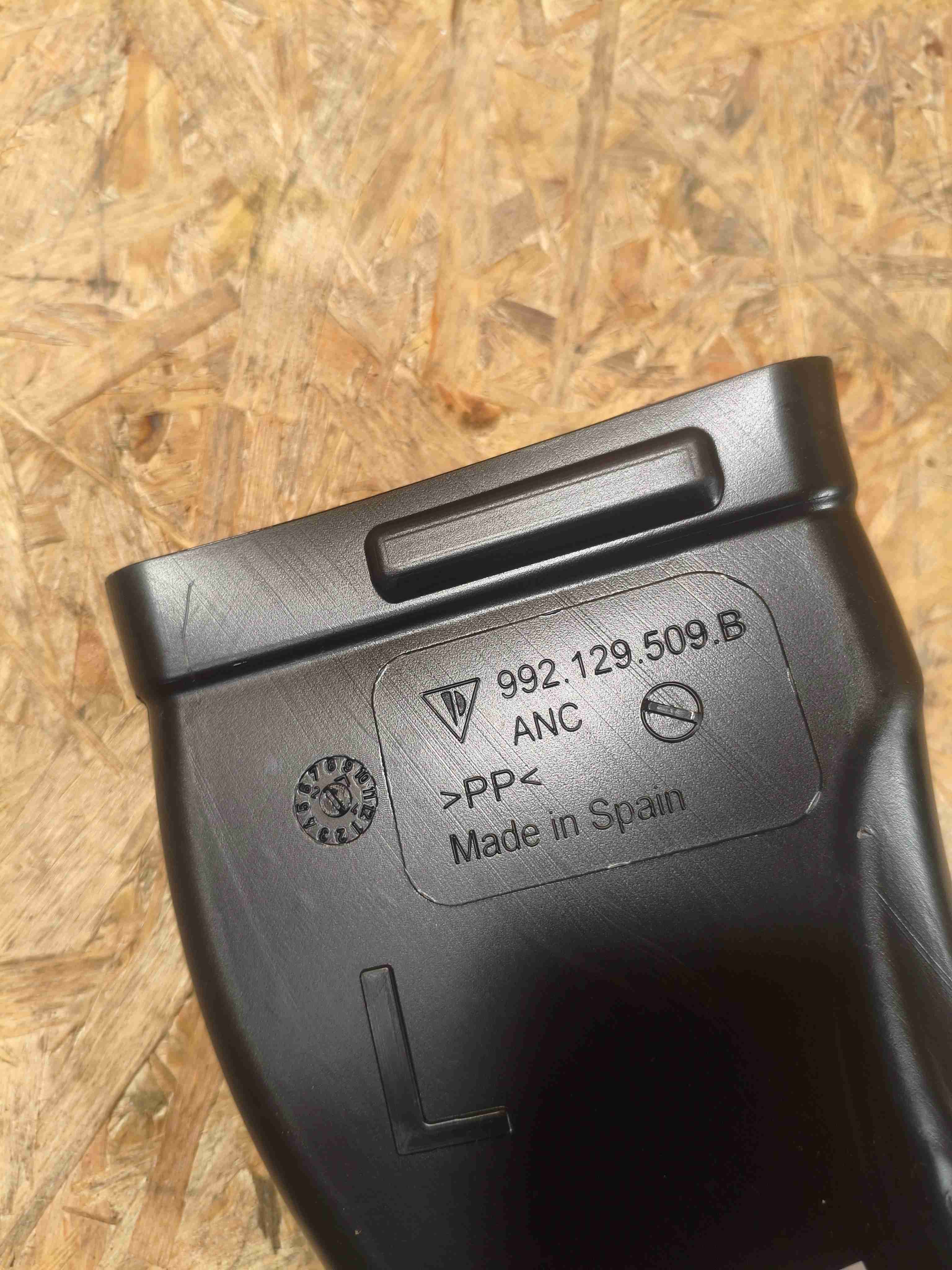 Воздуховод Porsche 911 100826-106
