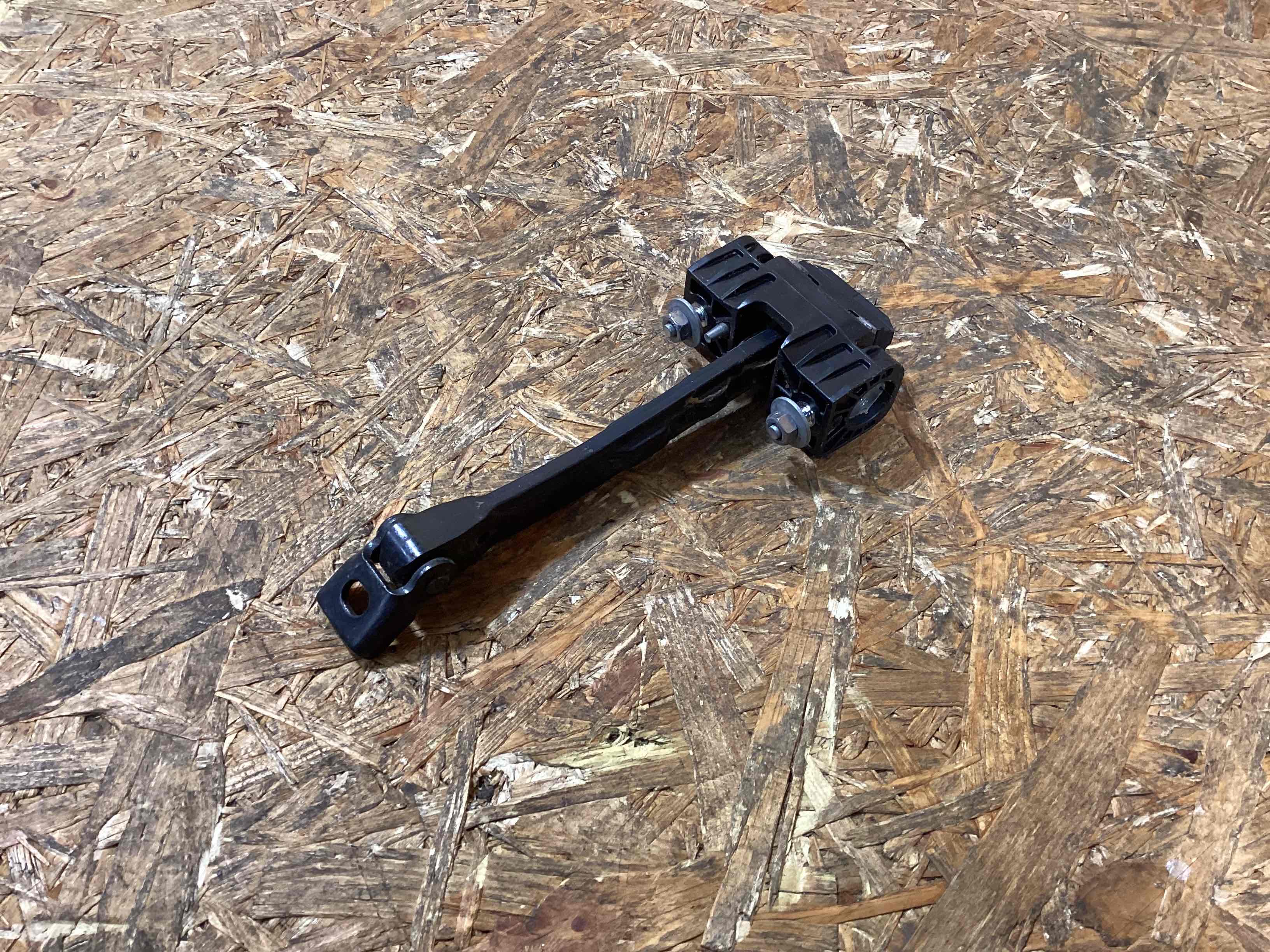 Ограничитель открывания двери Porsche 911 100326-102