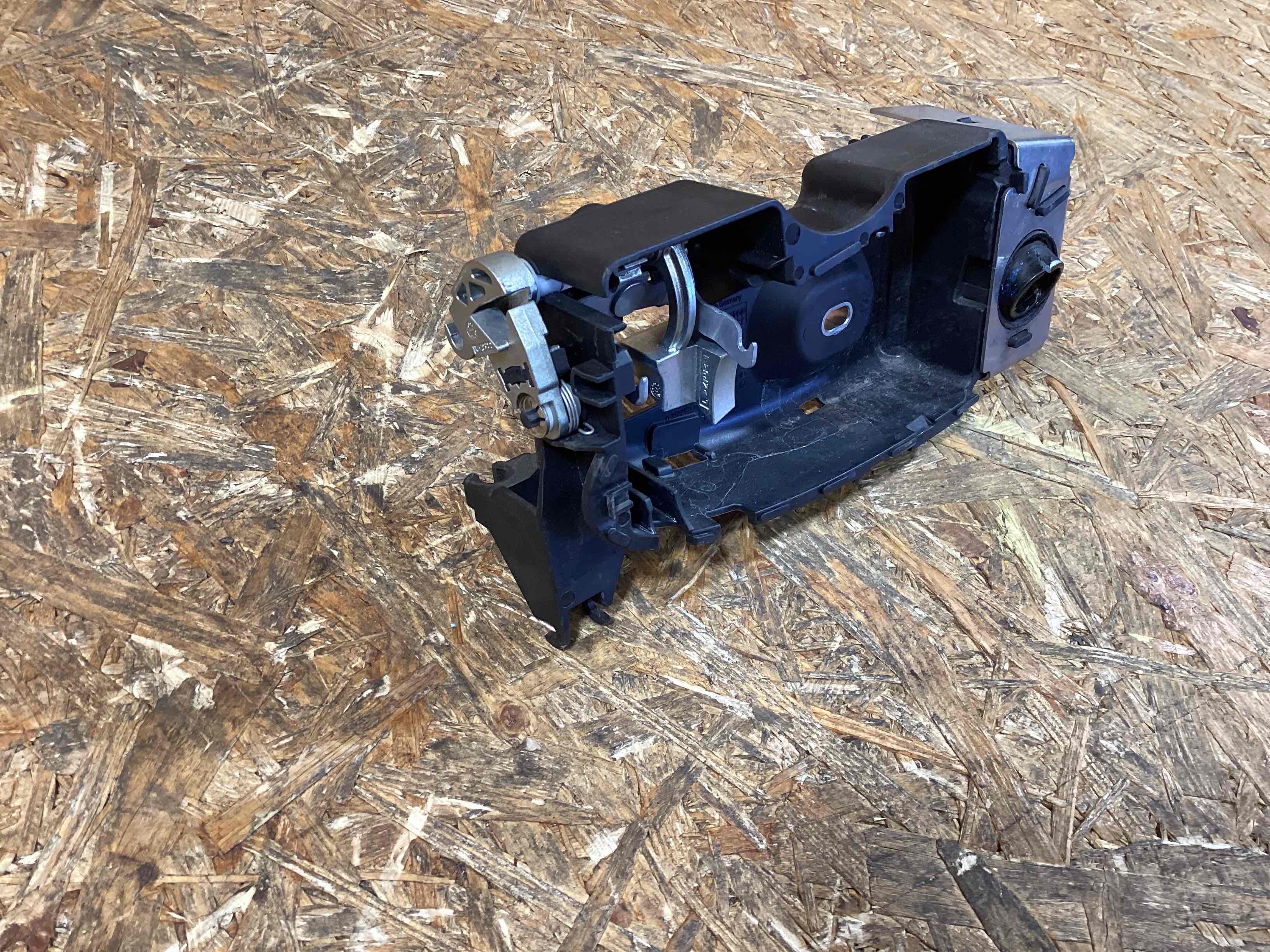 Замок двери передней левой Porsche 911 100326-103