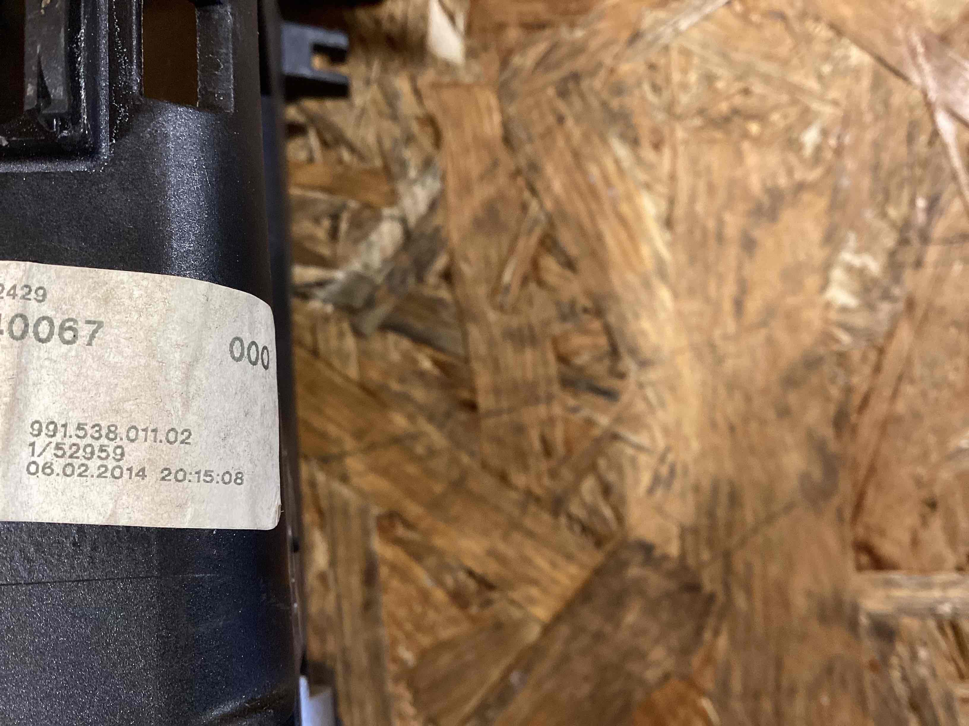 Замок двери передней левой Porsche 911 100326-103