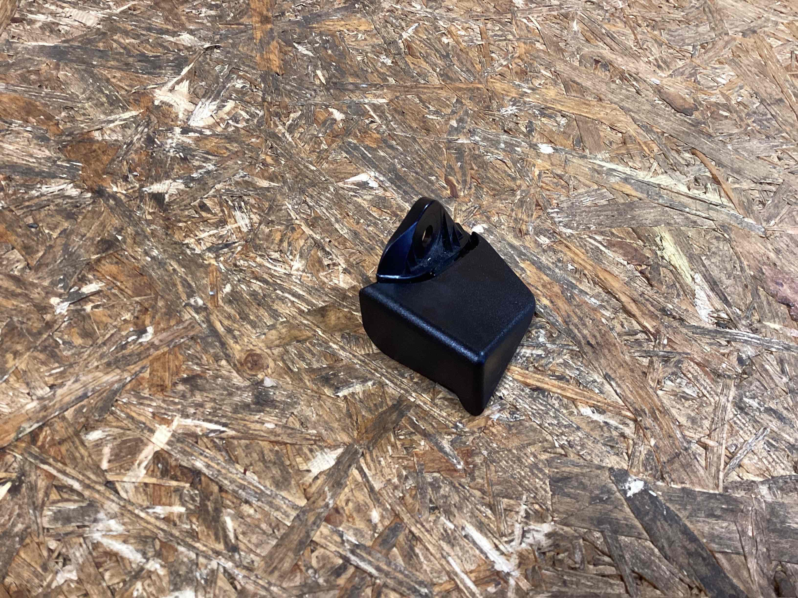 Крепление крыла Porsche 911 100326-104