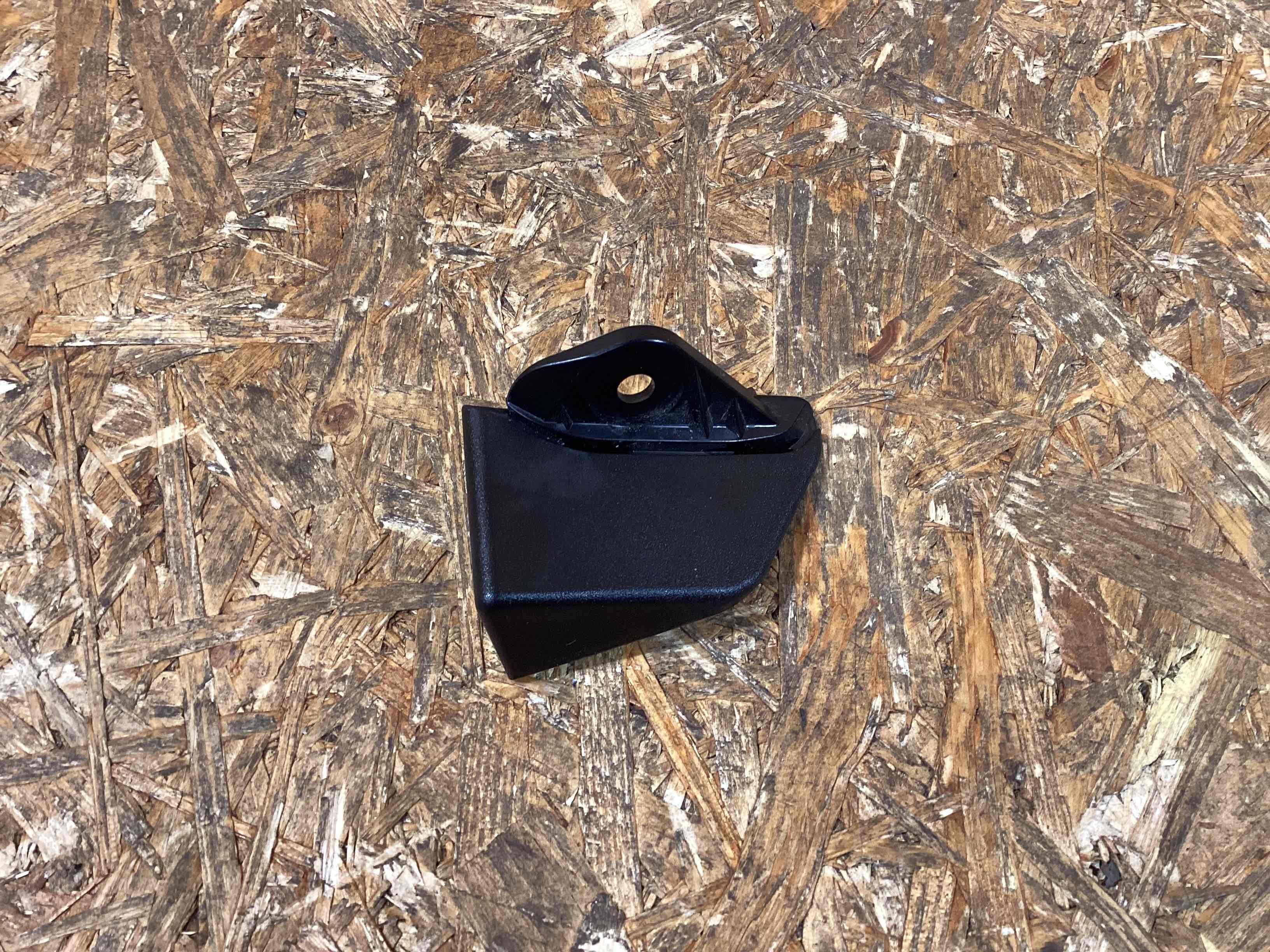 Крепление крыла Porsche 911 100326-104