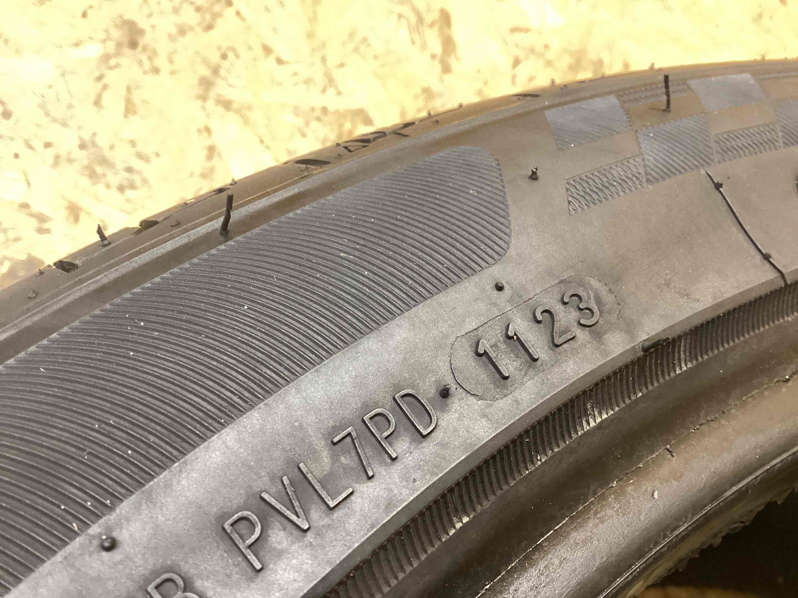 Колесо запасное, держатель, кронштейн, обшивка Porsche Macan 101125-102