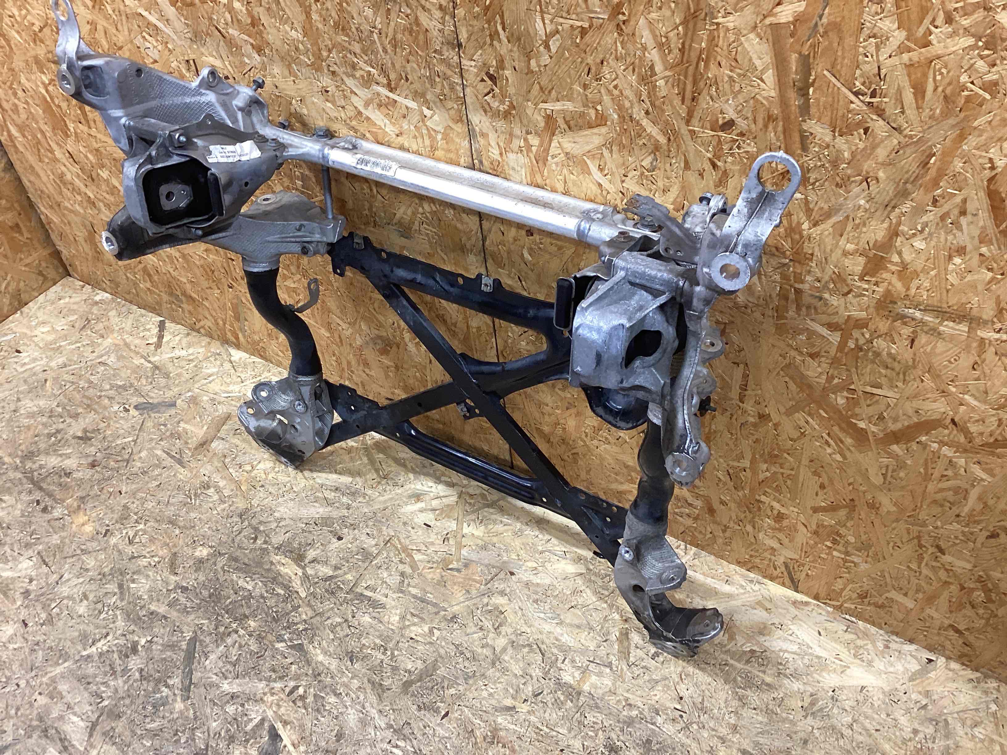 Балка подвески передняя (подрамник) Porsche Macan 101125-103