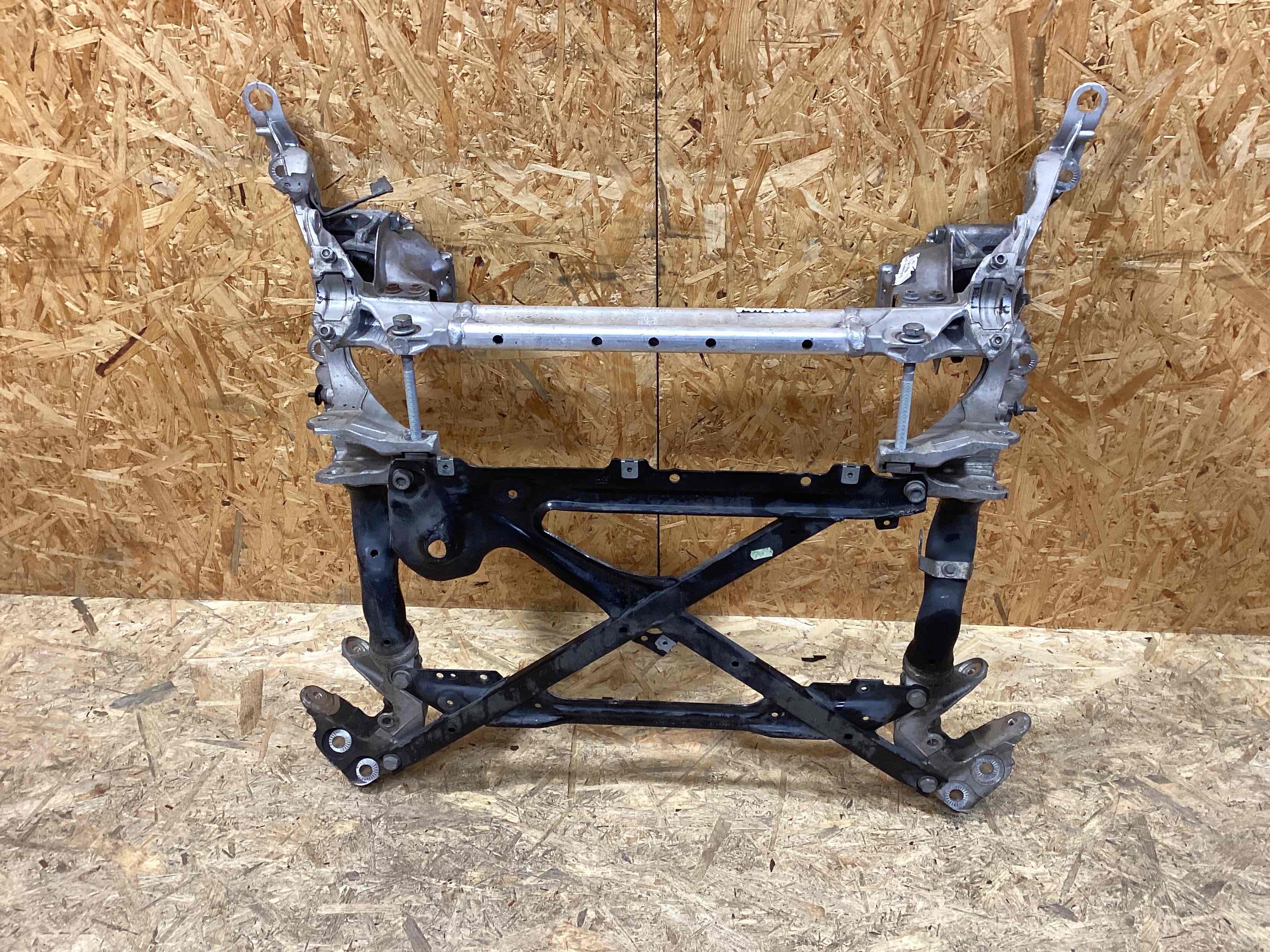 Балка подвески передняя (подрамник) Porsche Macan 101125-103