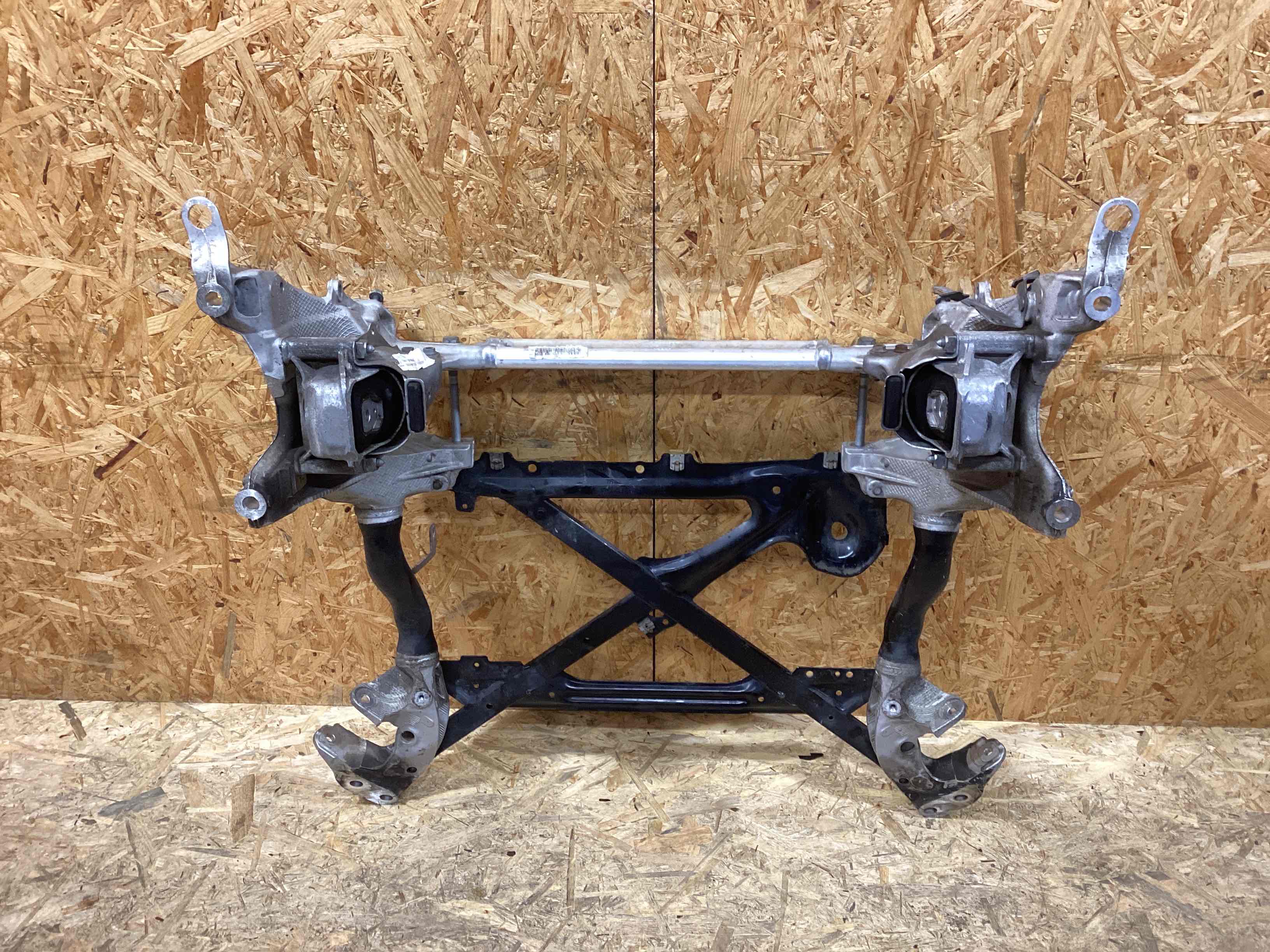 Балка подвески передняя (подрамник) Porsche Macan 101125-103