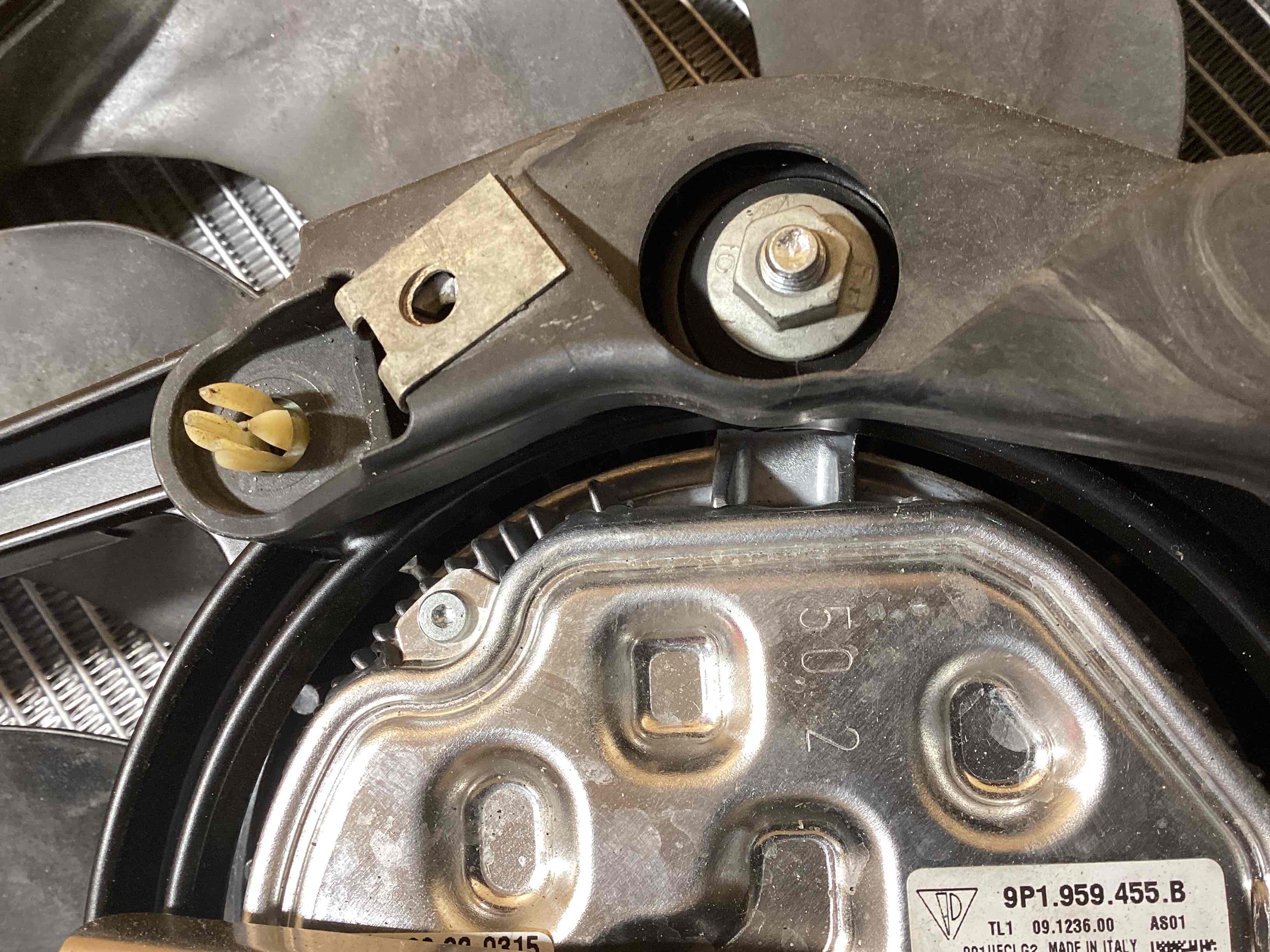 Вентилятор радиатора, вентиляторы Porsche Boxster 718 101125-104