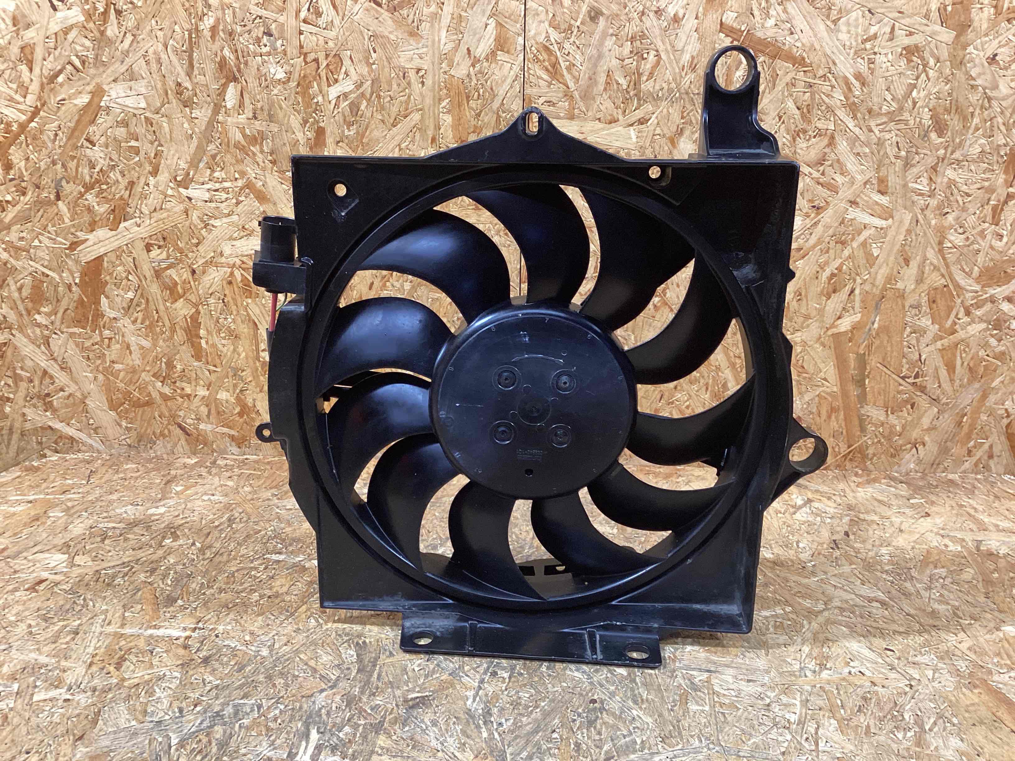Вентилятор радиатора, вентиляторы Porsche Taycan 101125-106