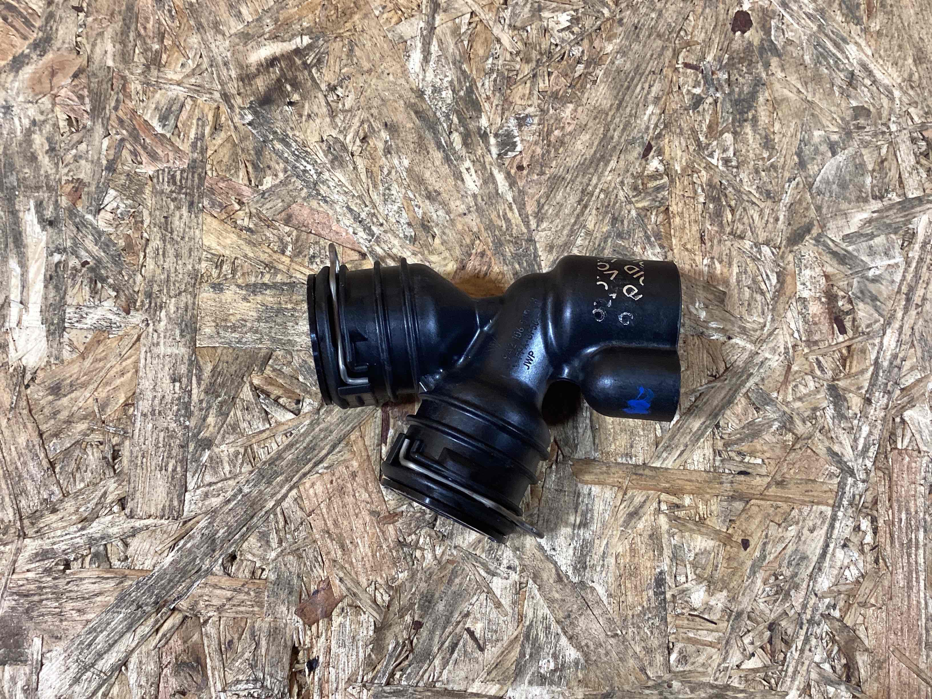 Патрубок Porsche Boxster 718 101125-116