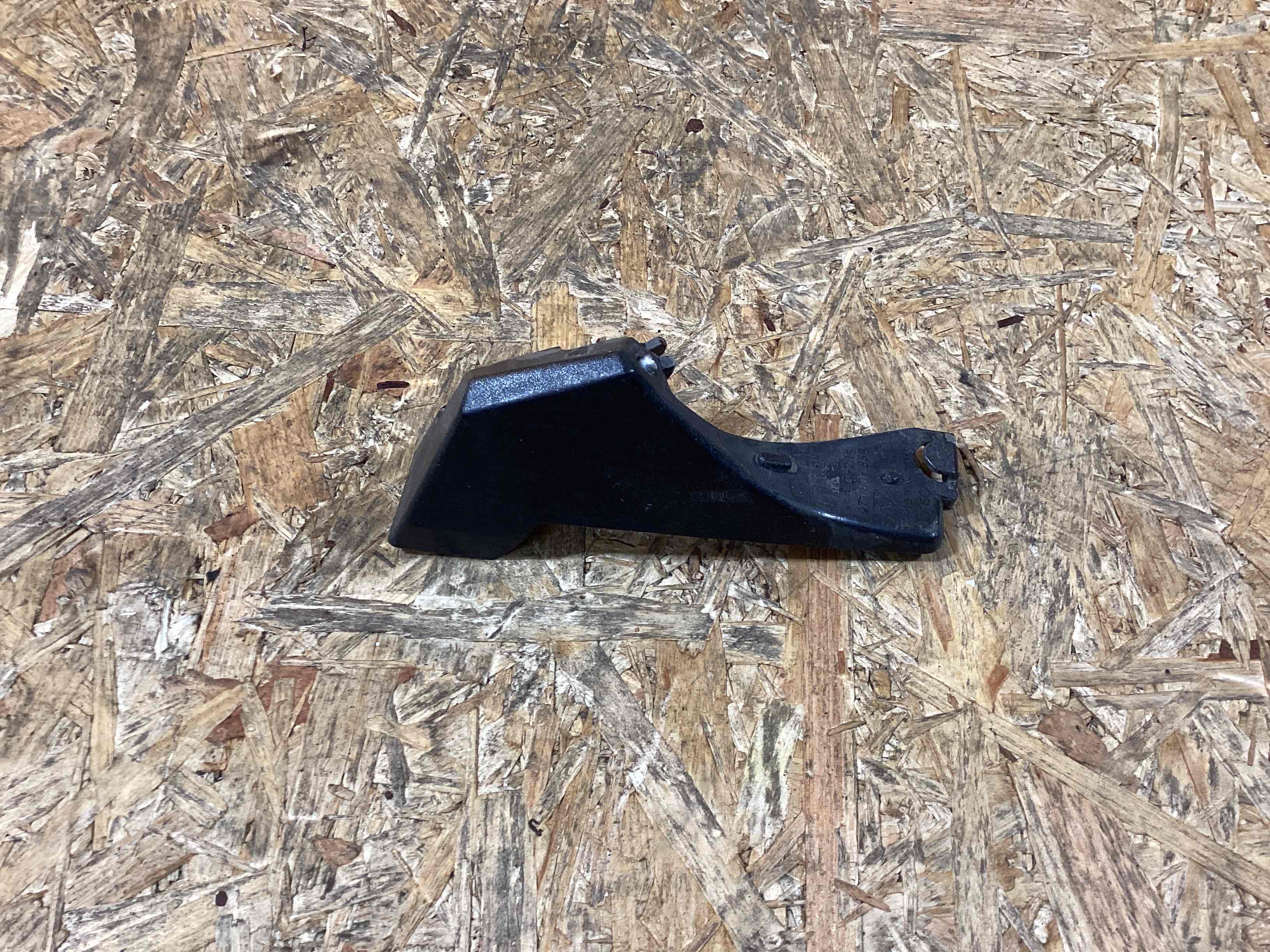 Крепление бампера Porsche Panamera 101125-118