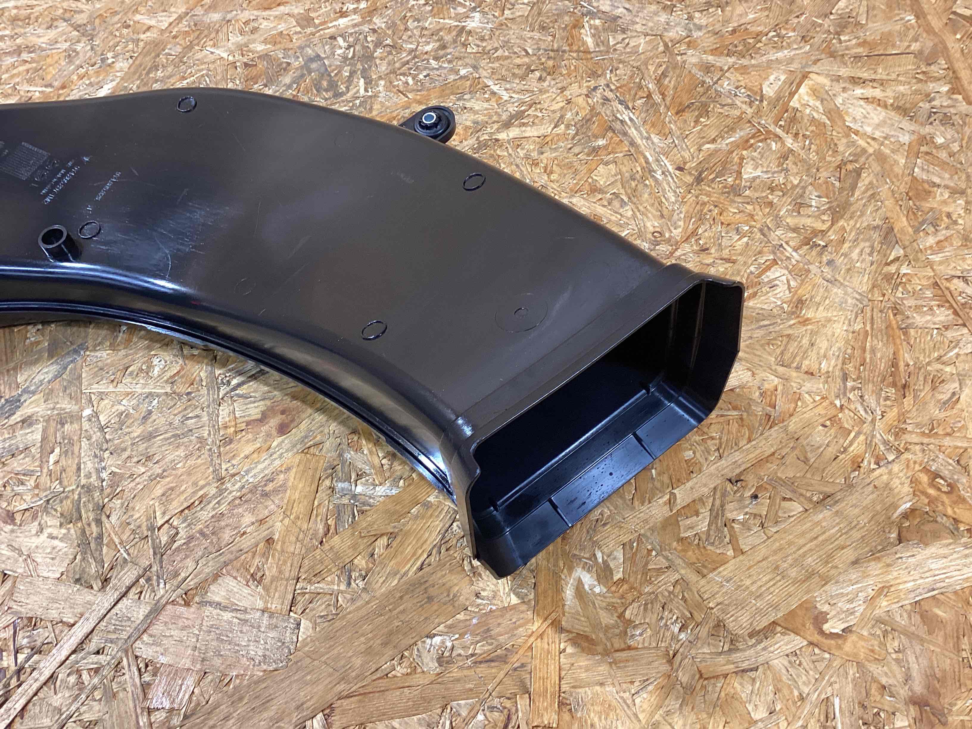 Воздуховод Porsche Cayenne 101225-110