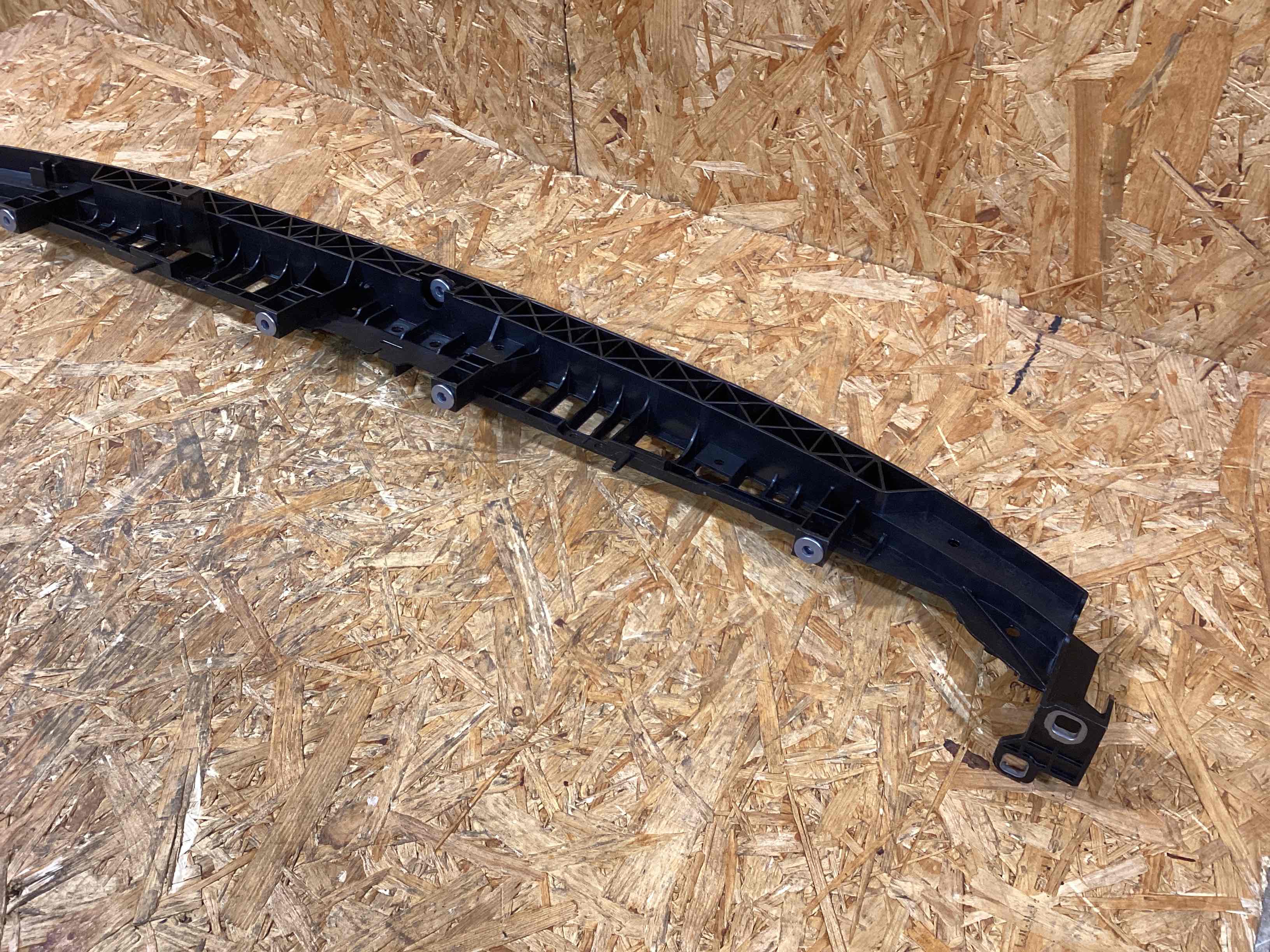 Опора радиатора, крепление/кронштейн, уплотнитель радиатора Porsche Cayenne 101225-114