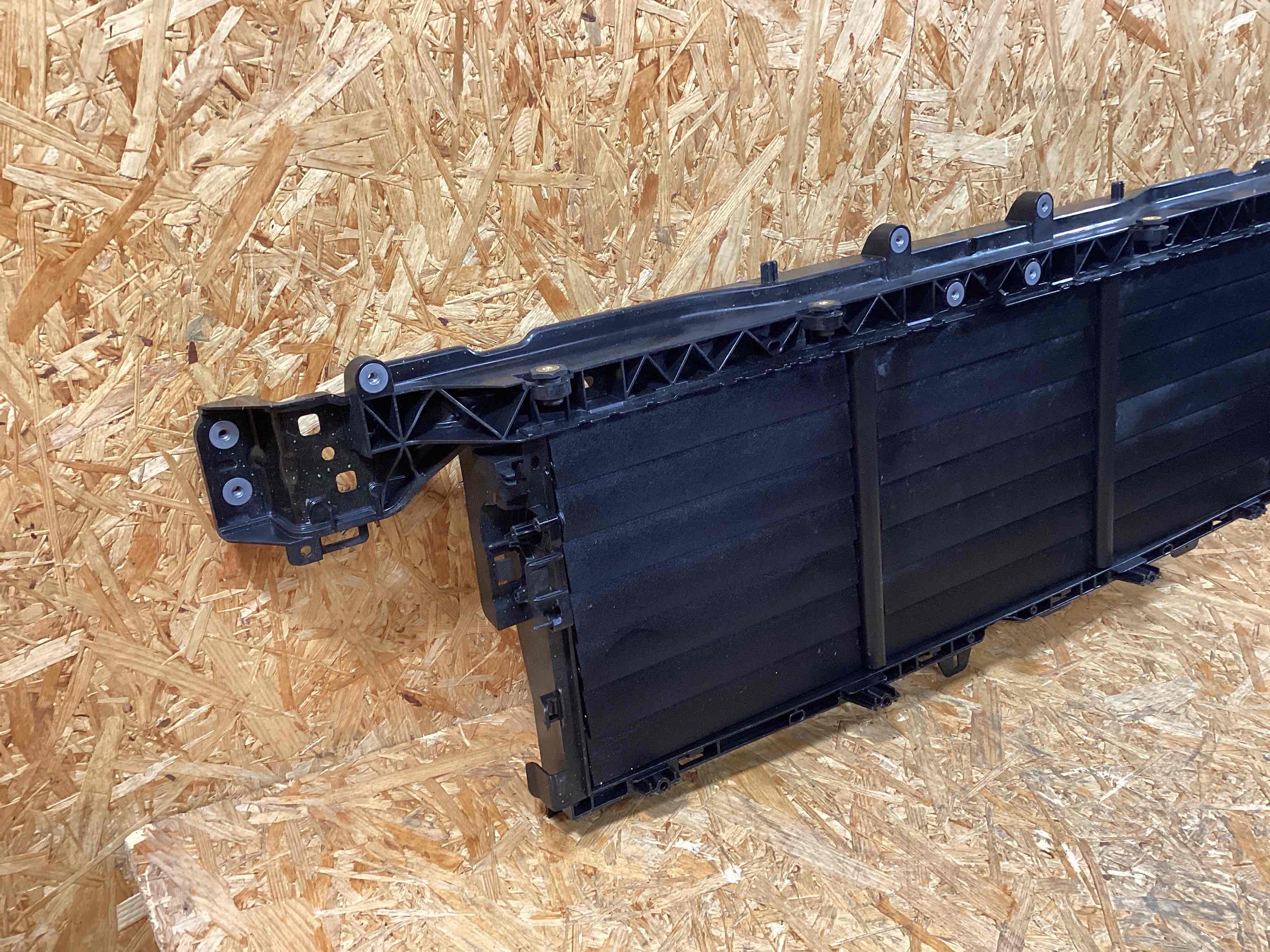 Жалюзи радиатора Porsche Cayenne 101225-118