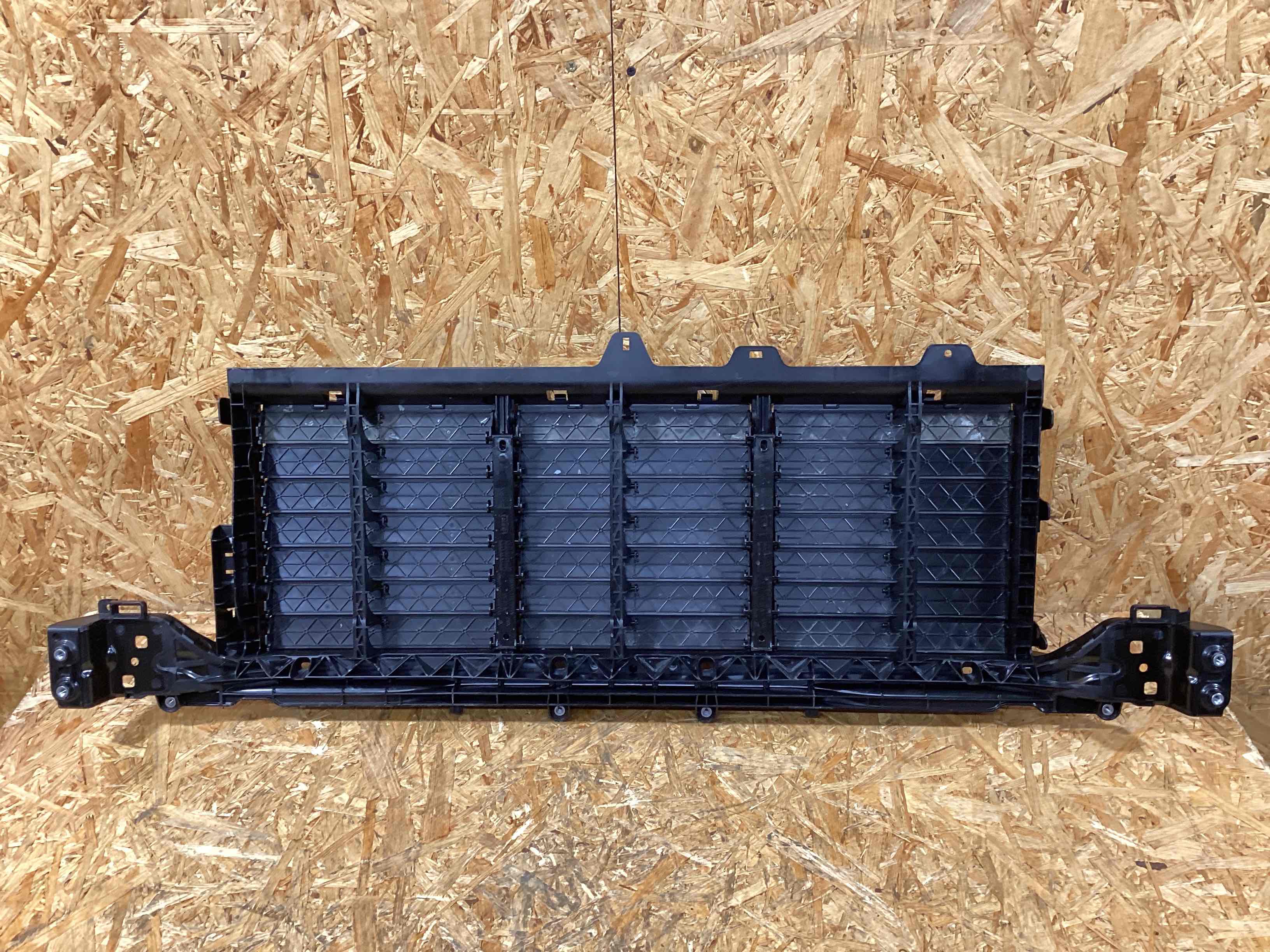 Жалюзи радиатора Porsche Cayenne 101225-118