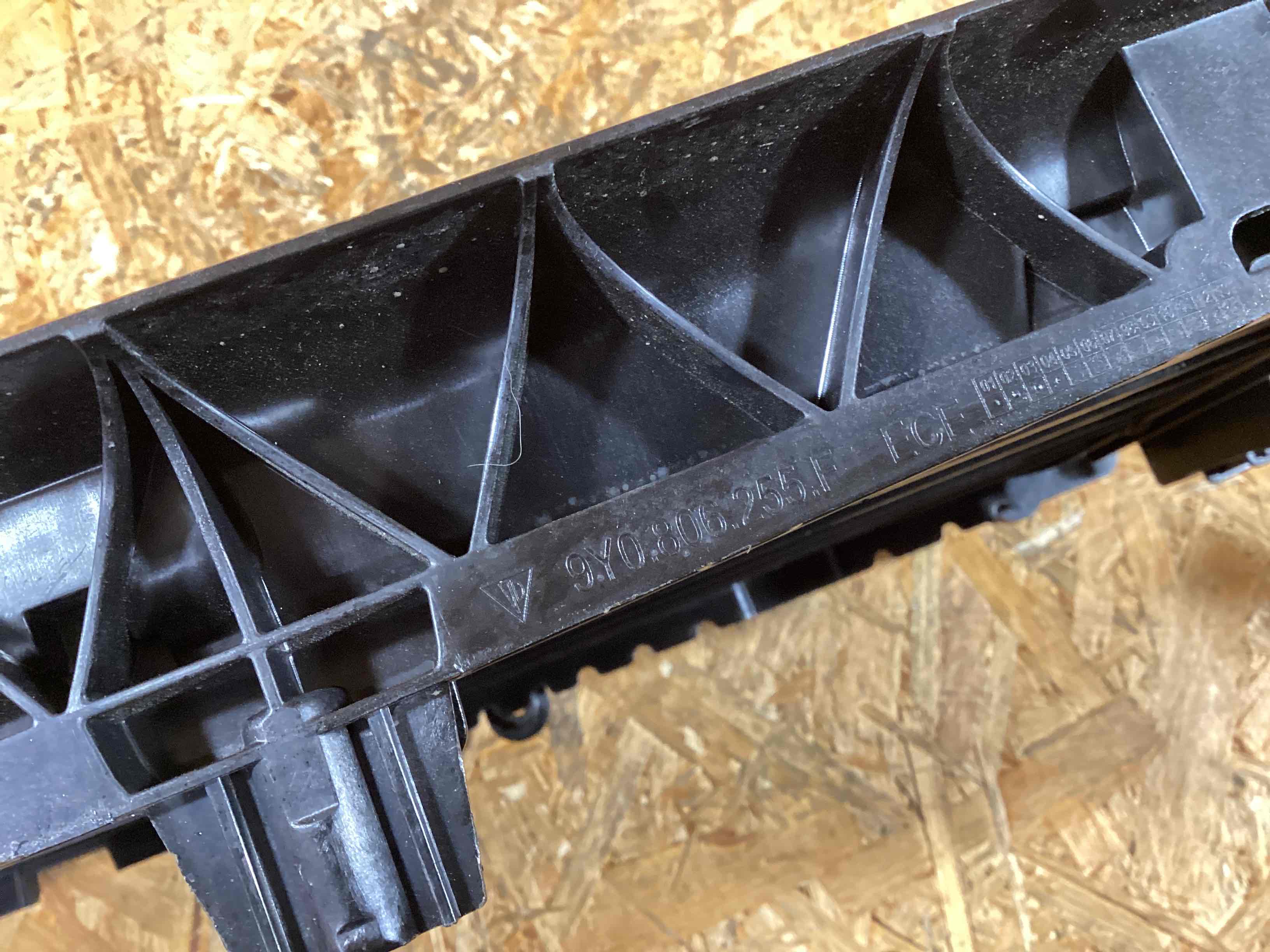 Жалюзи радиатора Porsche Cayenne 101225-118