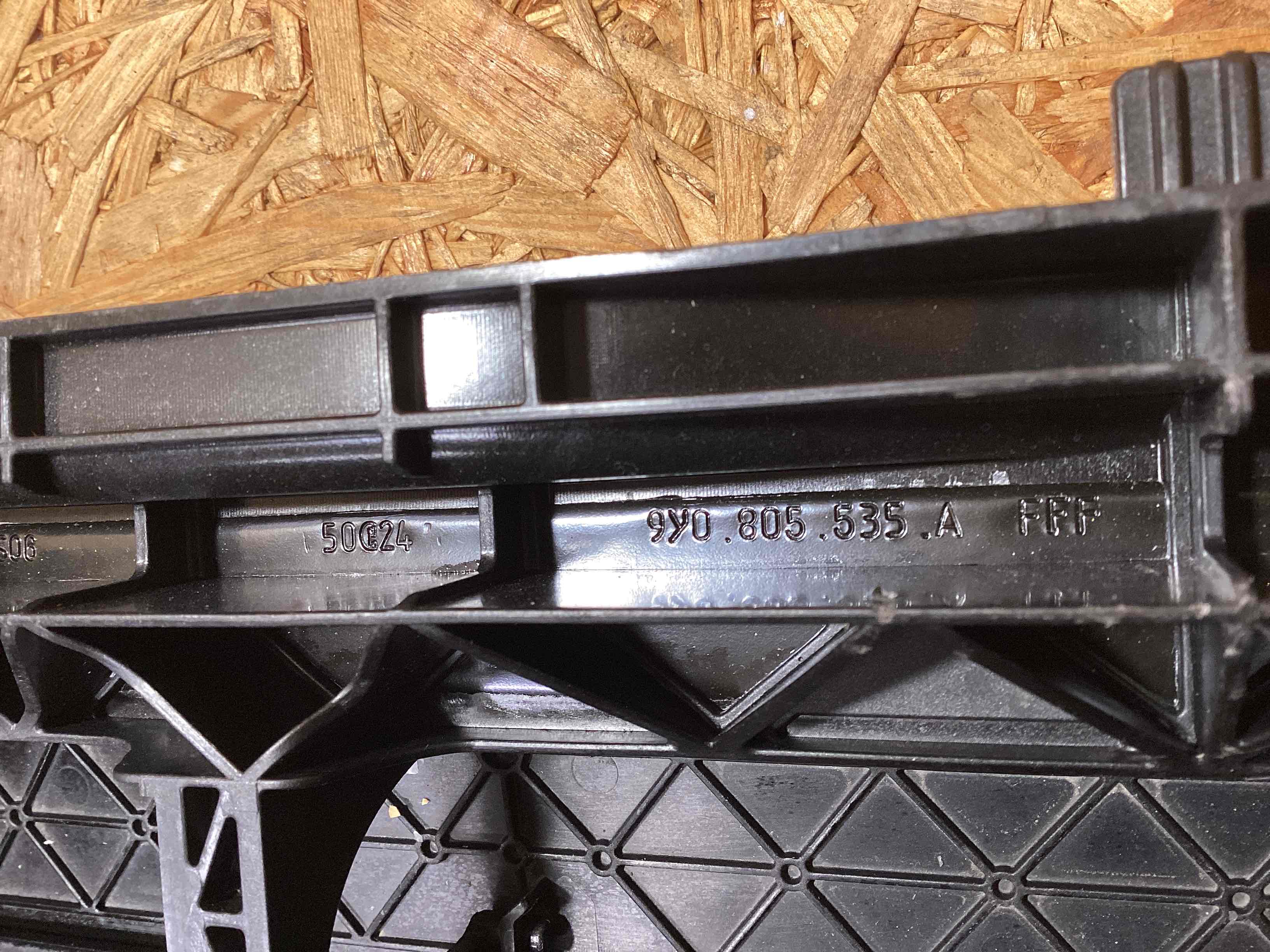 Жалюзи радиатора Porsche Cayenne 101225-118