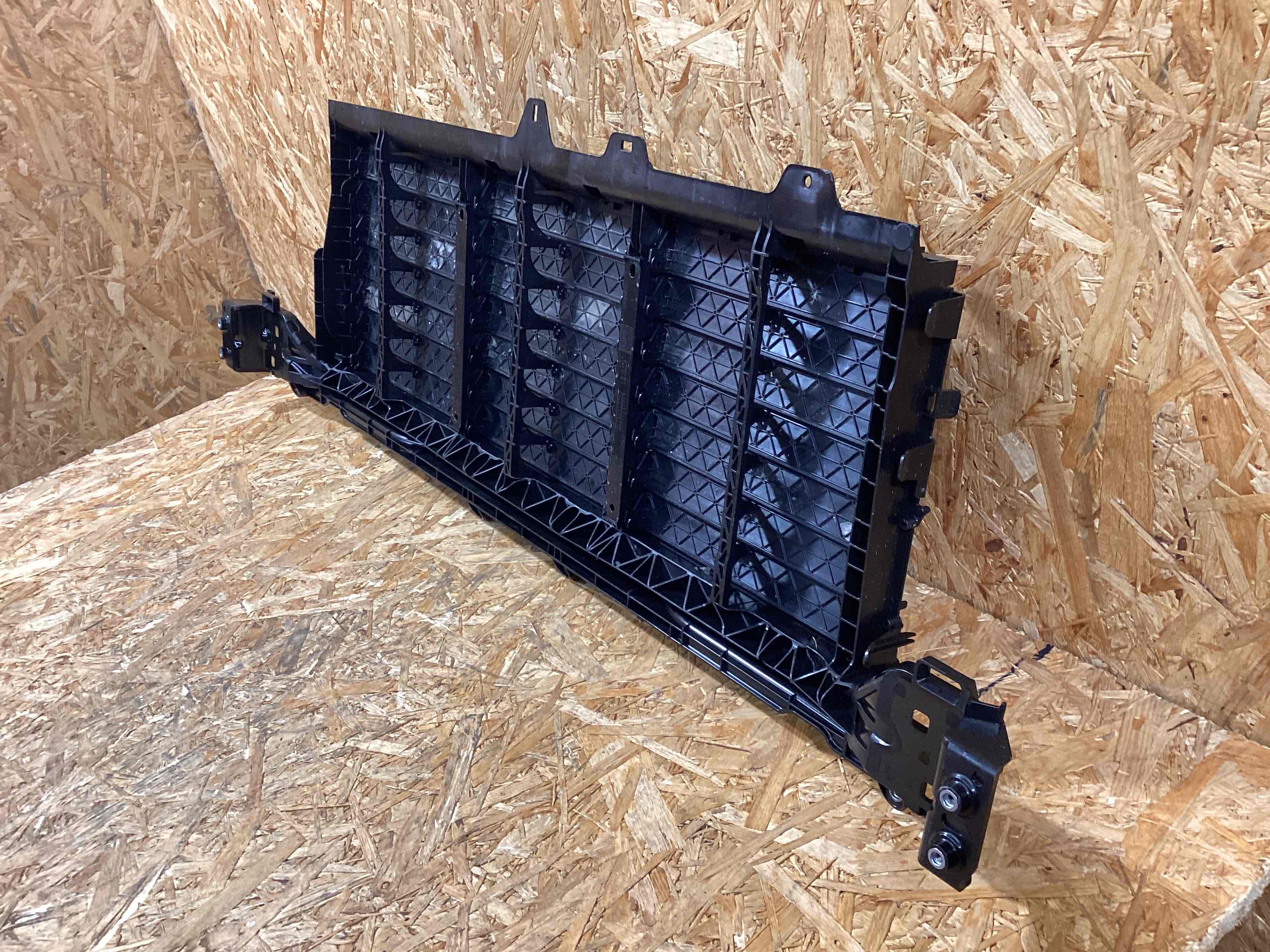 Жалюзи радиатора Porsche Cayenne 101225-119