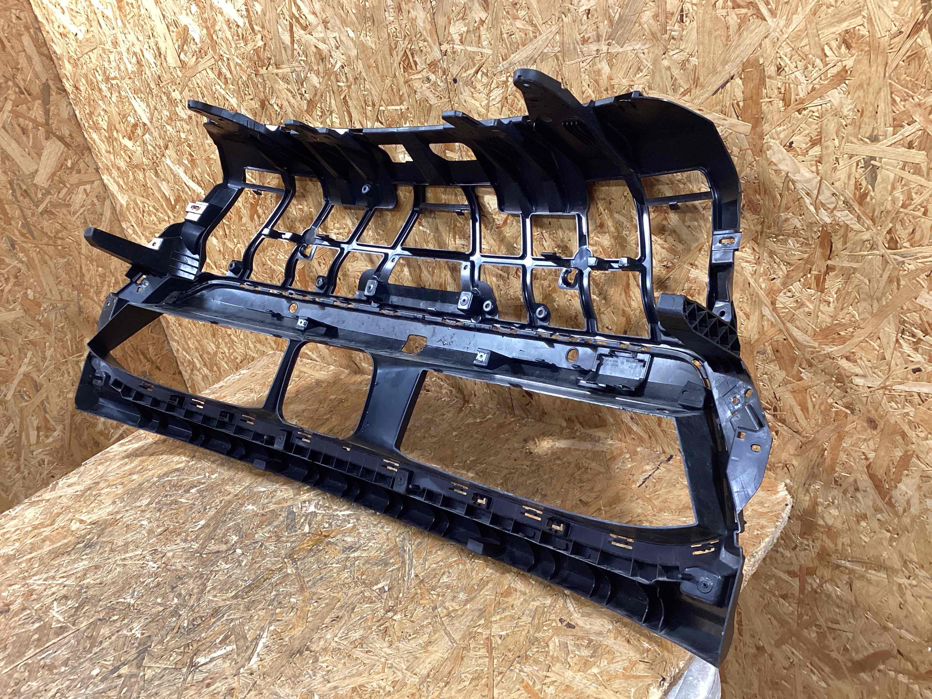 Заглушка, вставка (решетка) в бампер Porsche Macan 110226-101