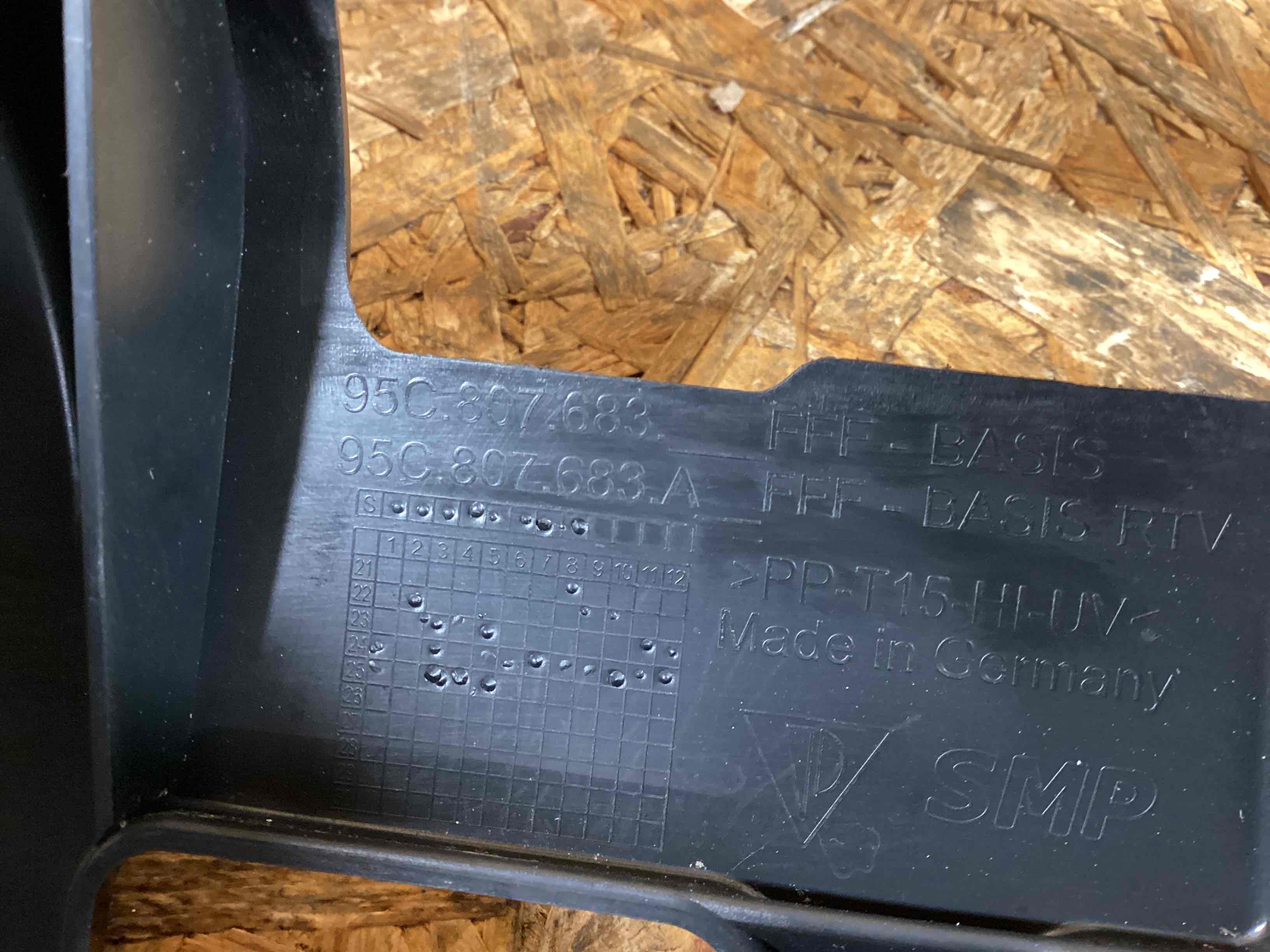 Заглушка, вставка (решетка) в бампер Porsche Macan 110226-101