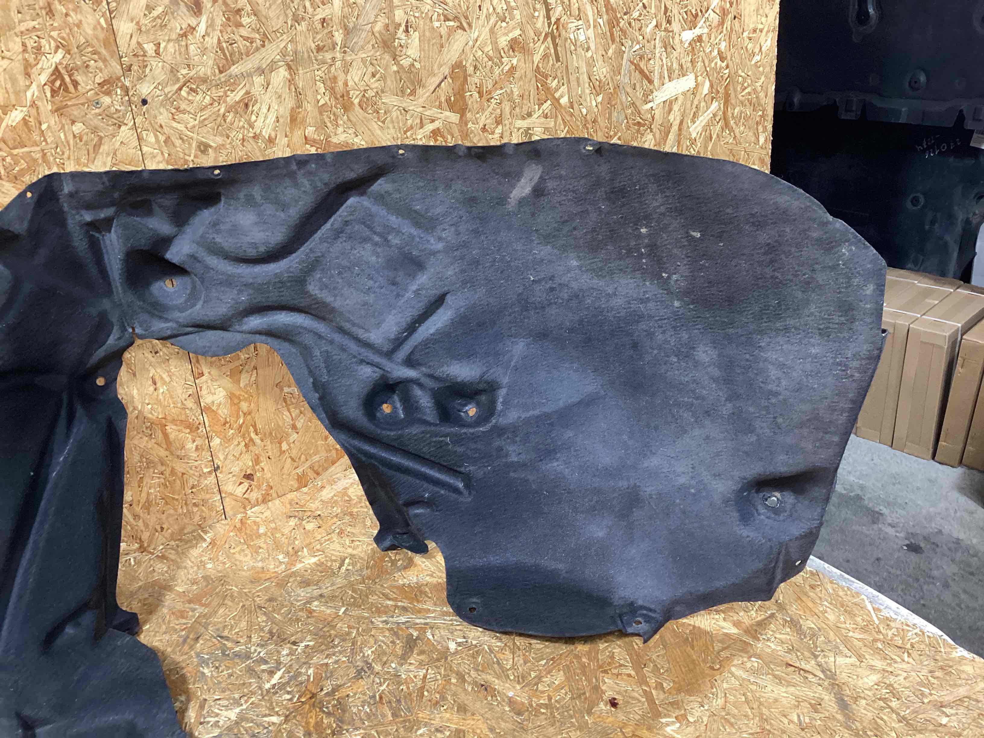 Защита арок передняя левая (подкрылок) Porsche Cayenne 110226-103