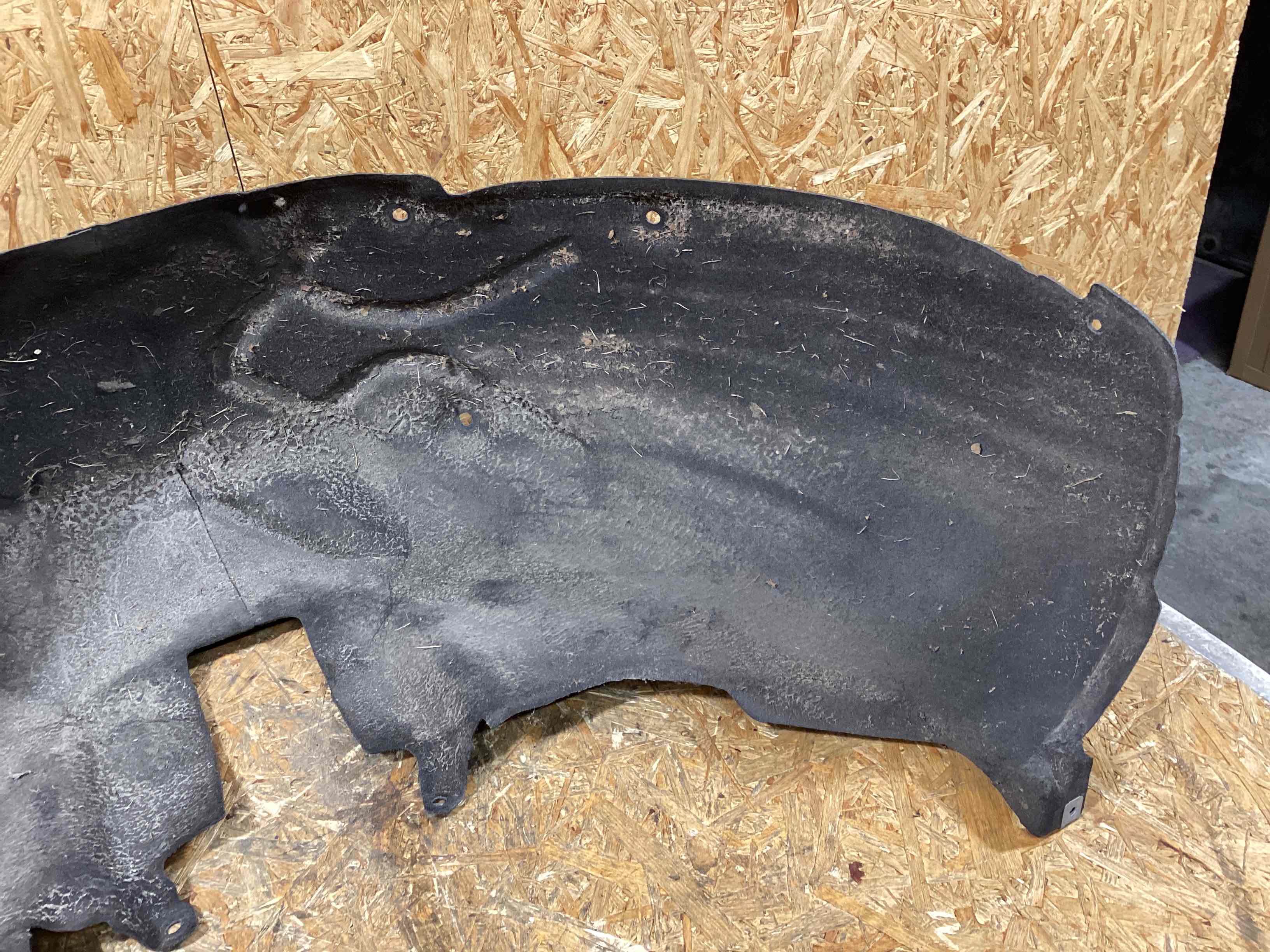 Защита арок задняя правая (подкрылок) Porsche Macan 110226-105