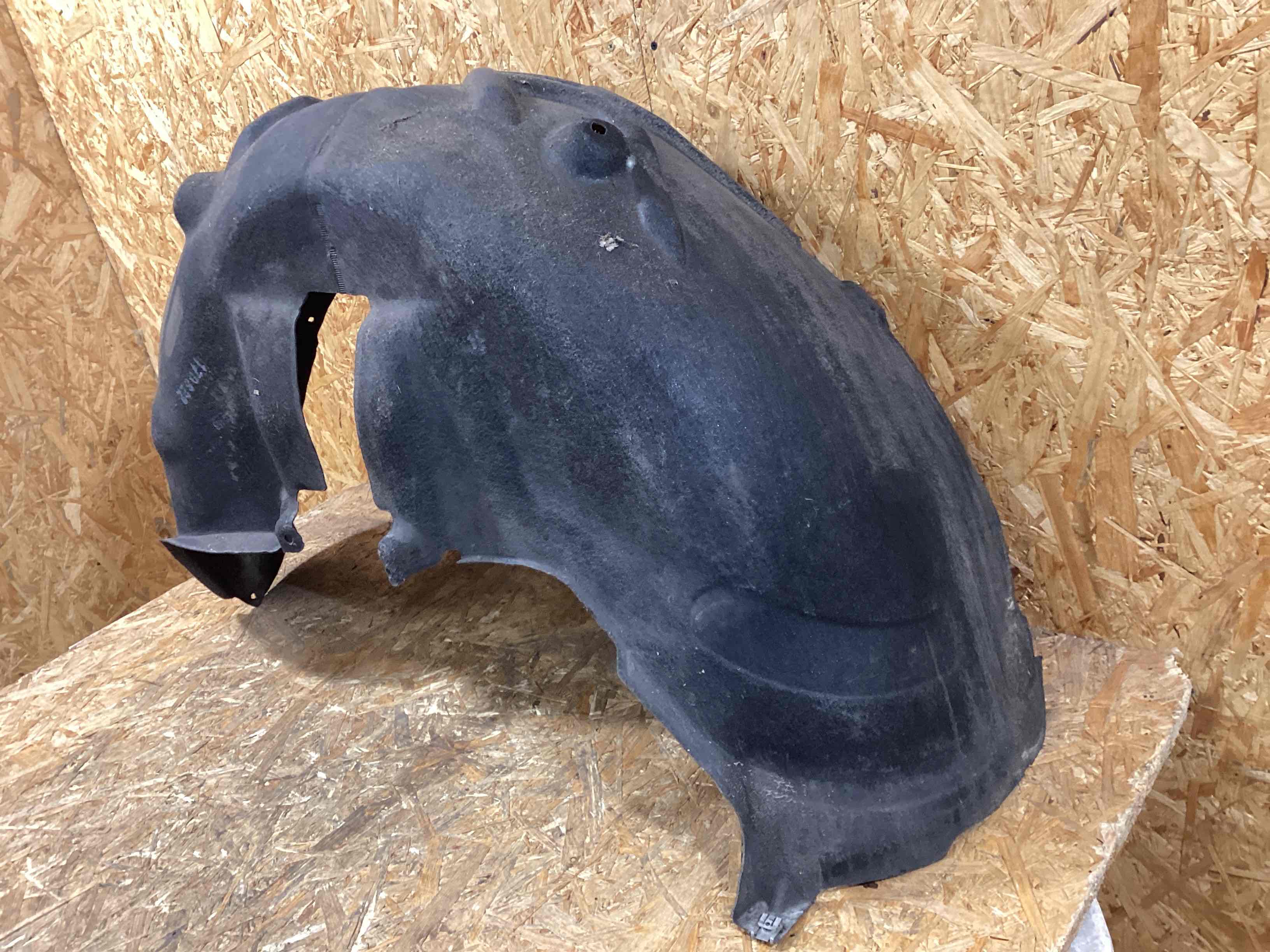 Защита арок задняя левая (подкрылок) Porsche Macan 110226-106