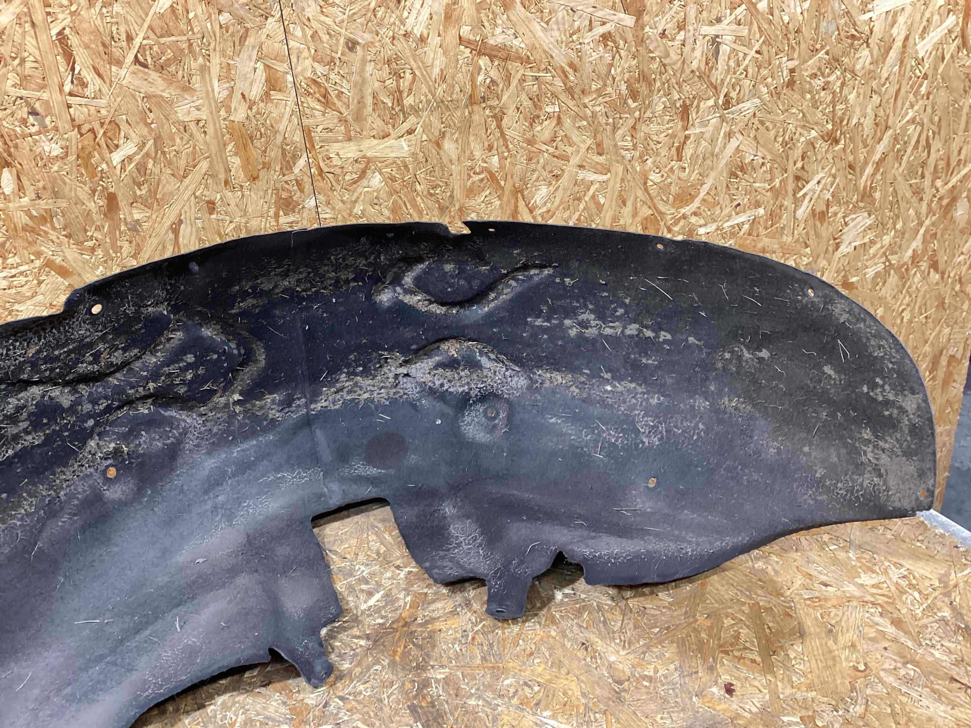 Защита арок задняя левая (подкрылок) Porsche Macan 110226-106