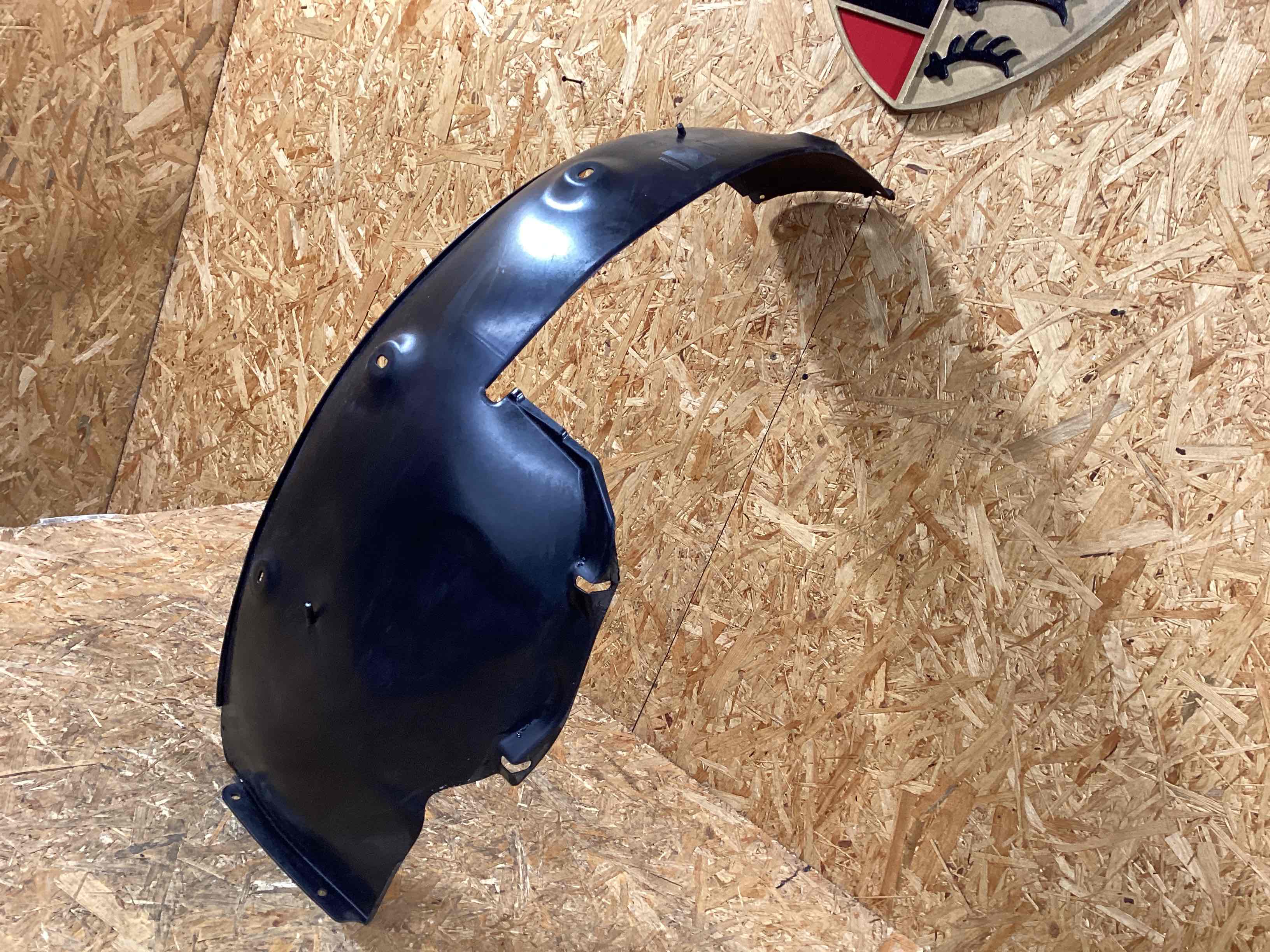 Защита арок задняя правая (подкрылок) Porsche 911 110226-107