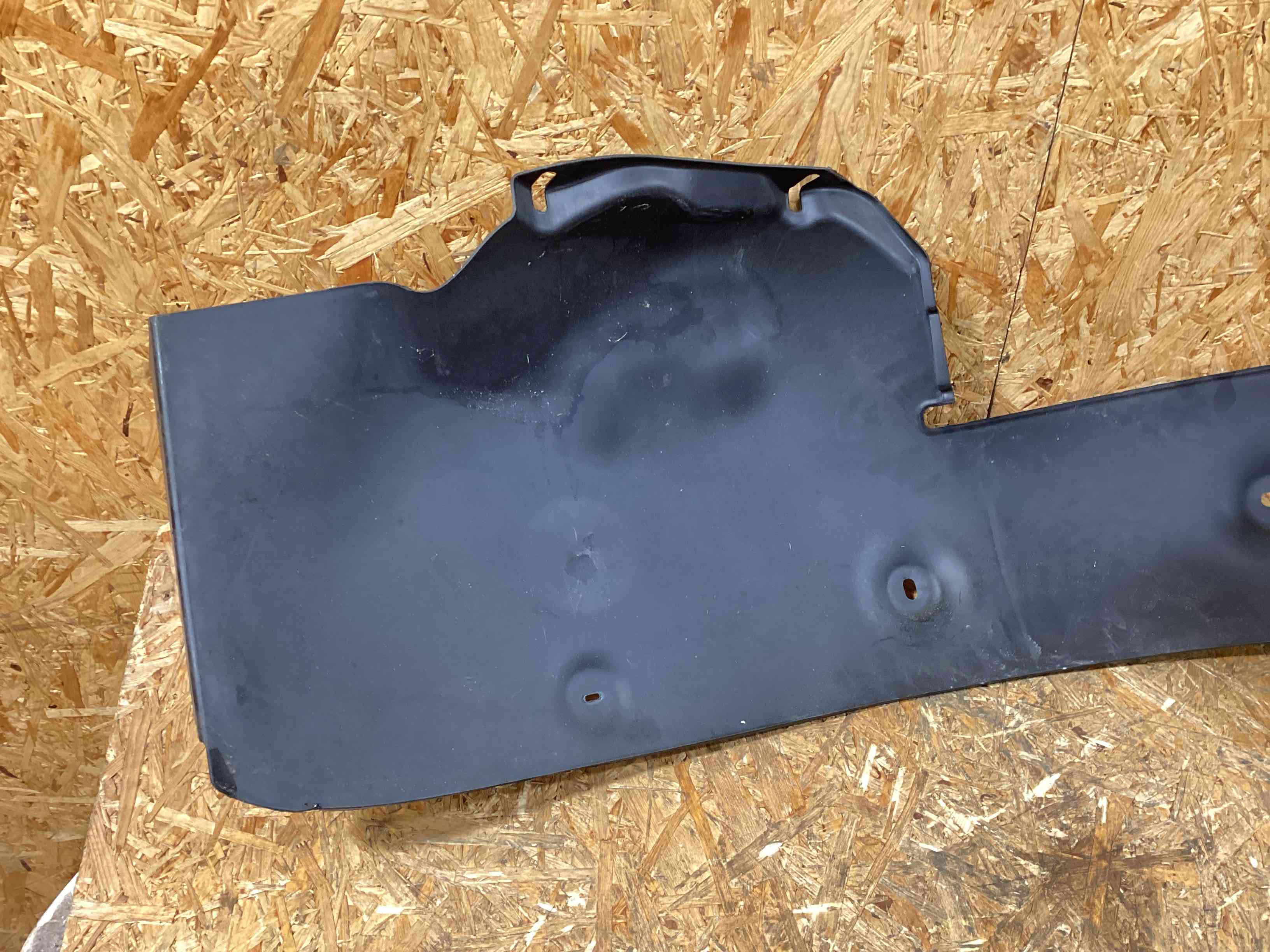 Защита арок задняя правая (подкрылок) Porsche 911 110226-107