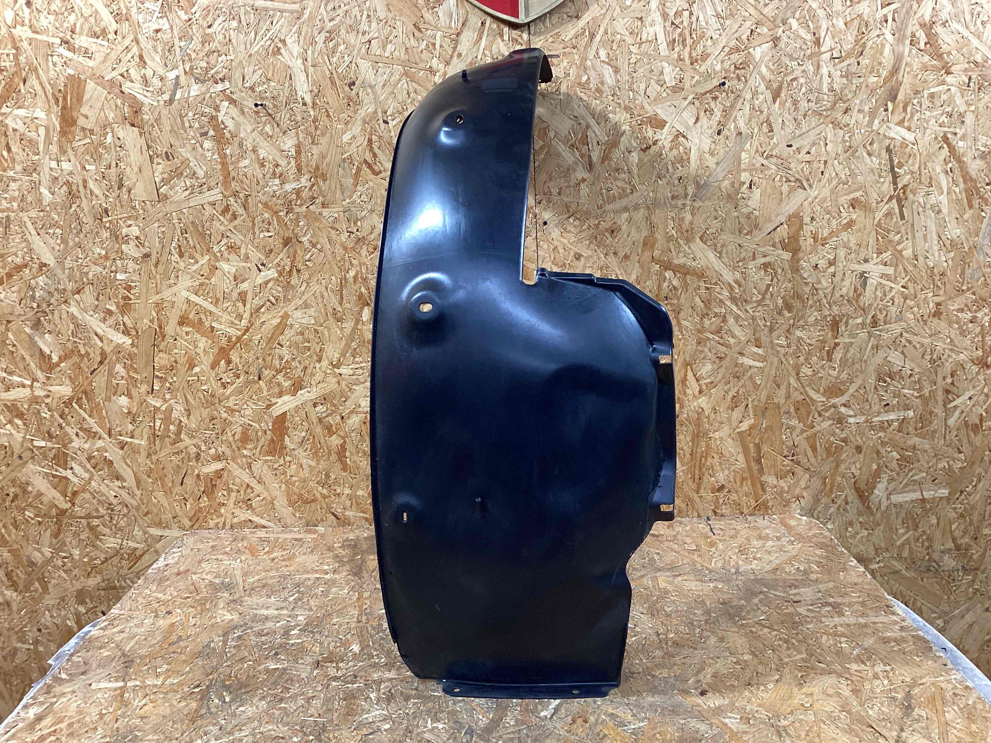 Защита арок задняя правая (подкрылок) Porsche 911 110226-107