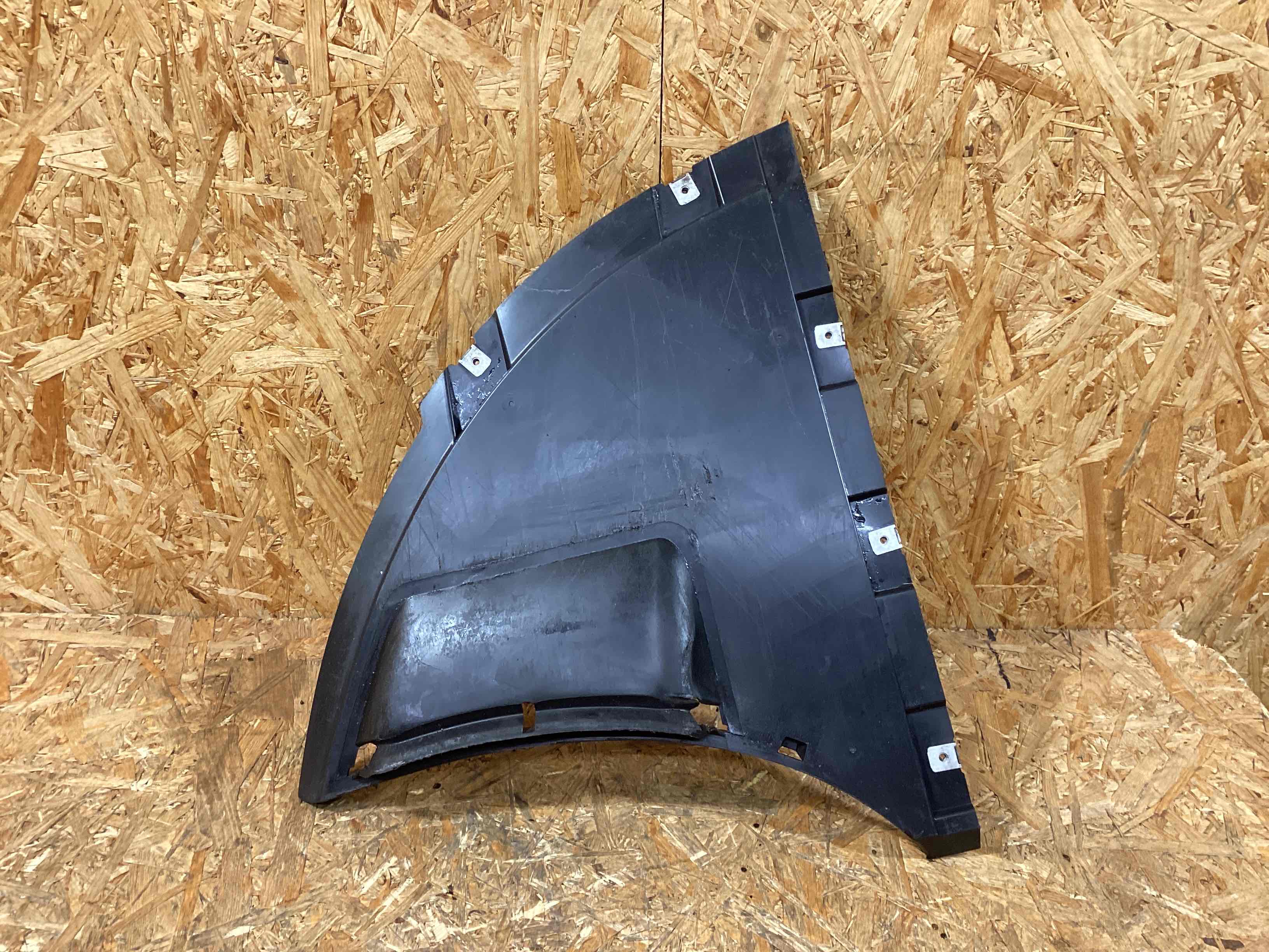 Защита арок передняя правая (подкрылок) Porsche Taycan 110226-115