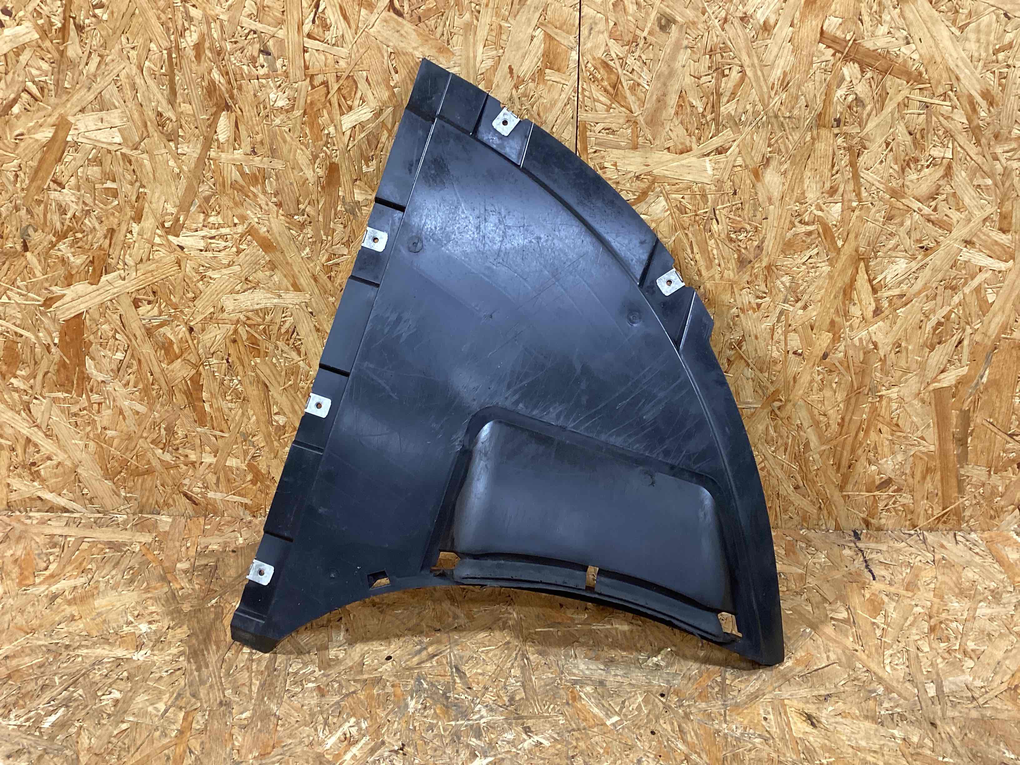 Защита арок передняя левая (подкрылок) Porsche Taycan 110226-116