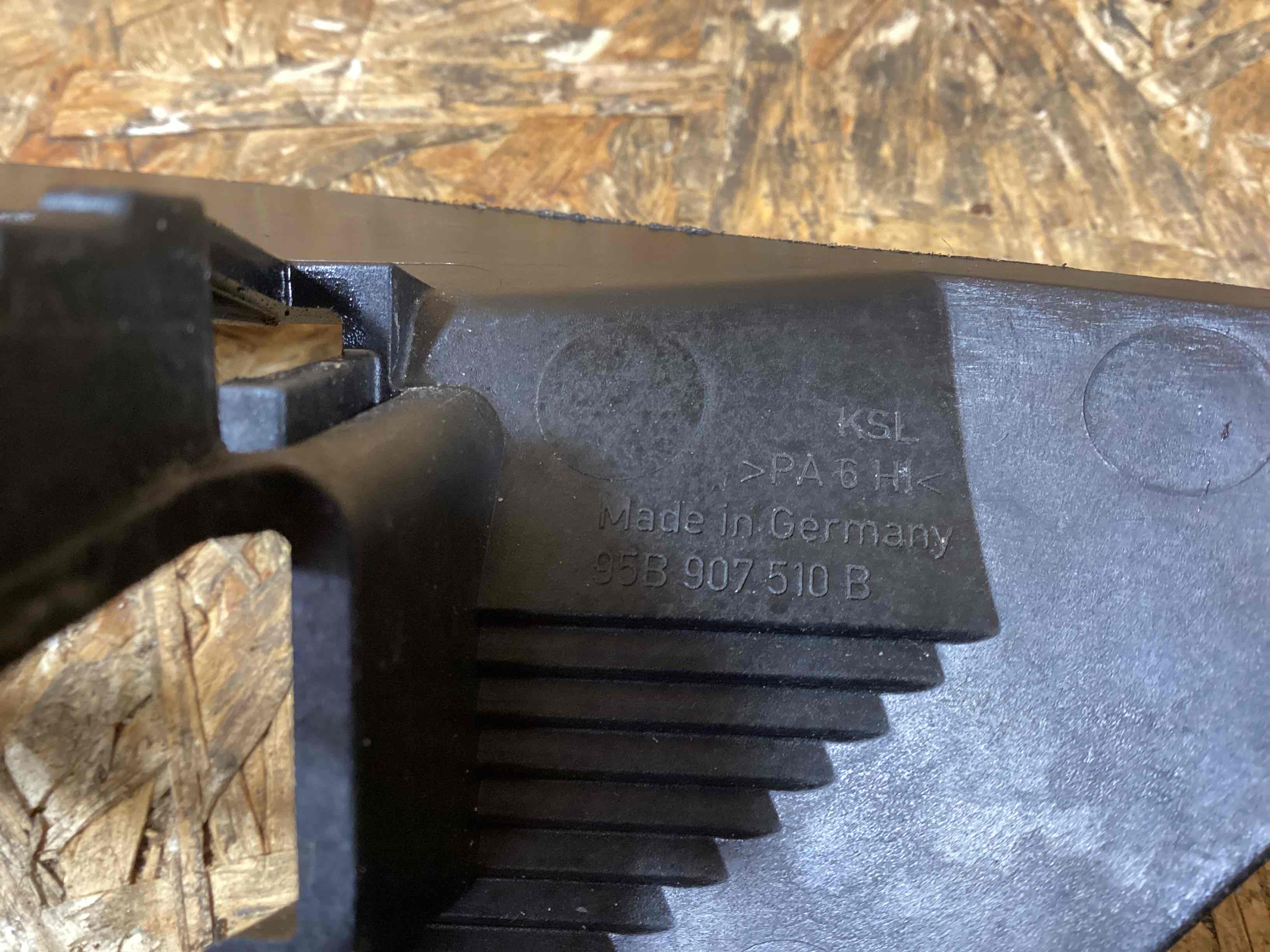 Крепление, кронштейн Porsche Macan 110226-118