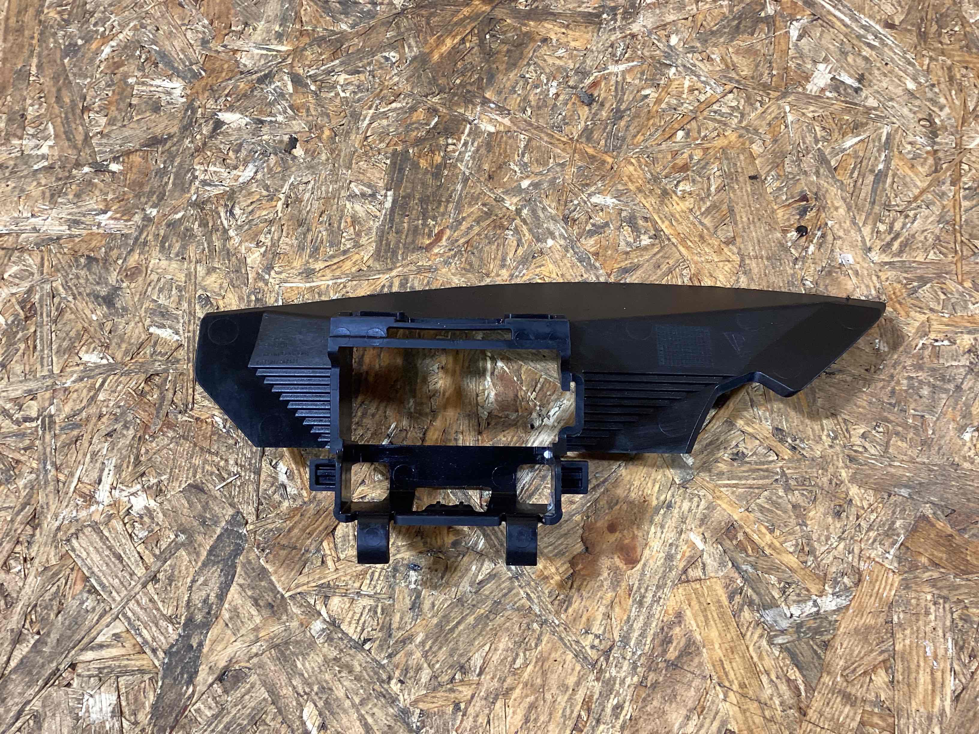 Крепление, кронштейн Porsche Macan 110226-119