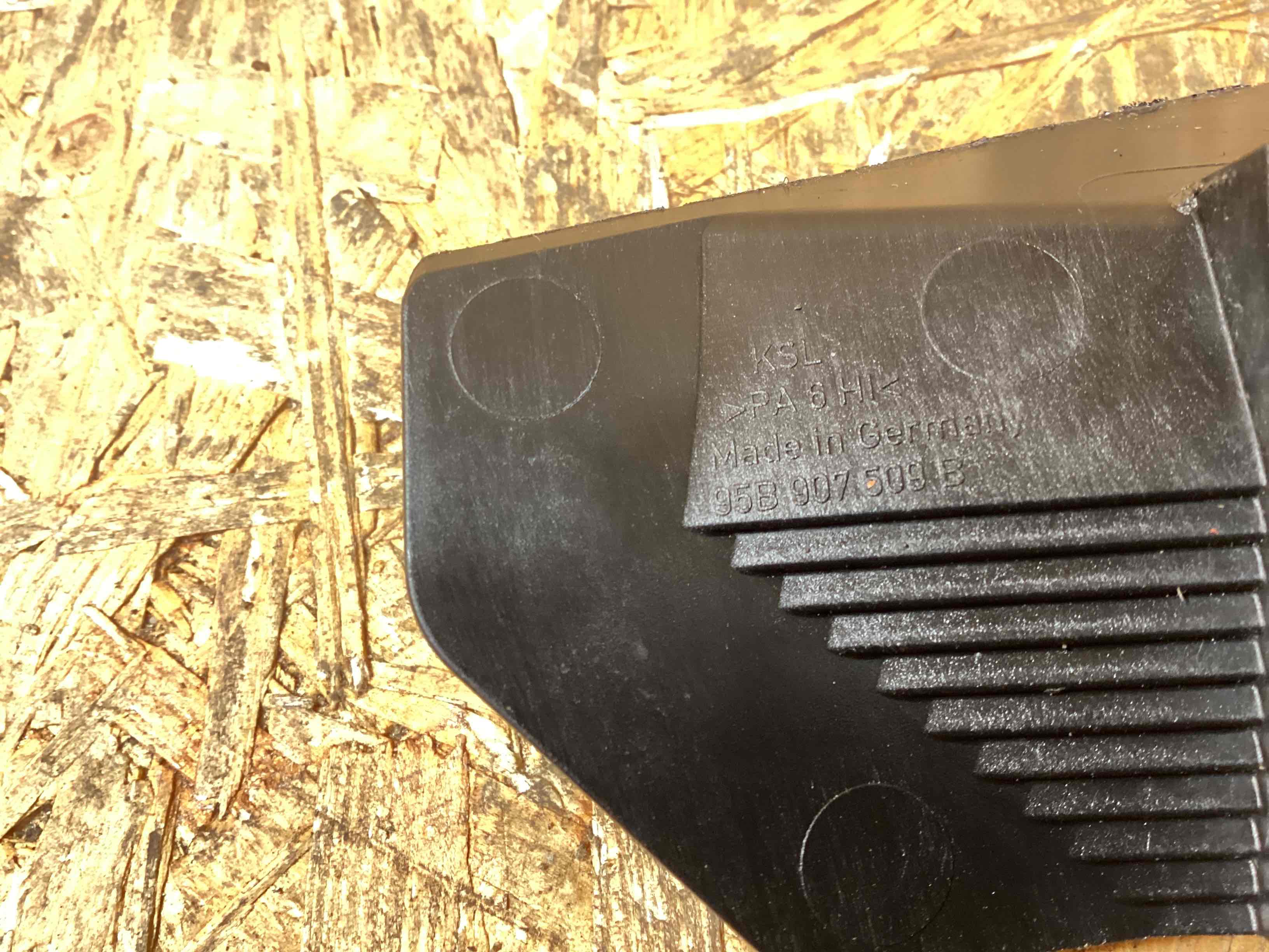 Крепление, кронштейн Porsche Macan 110226-119