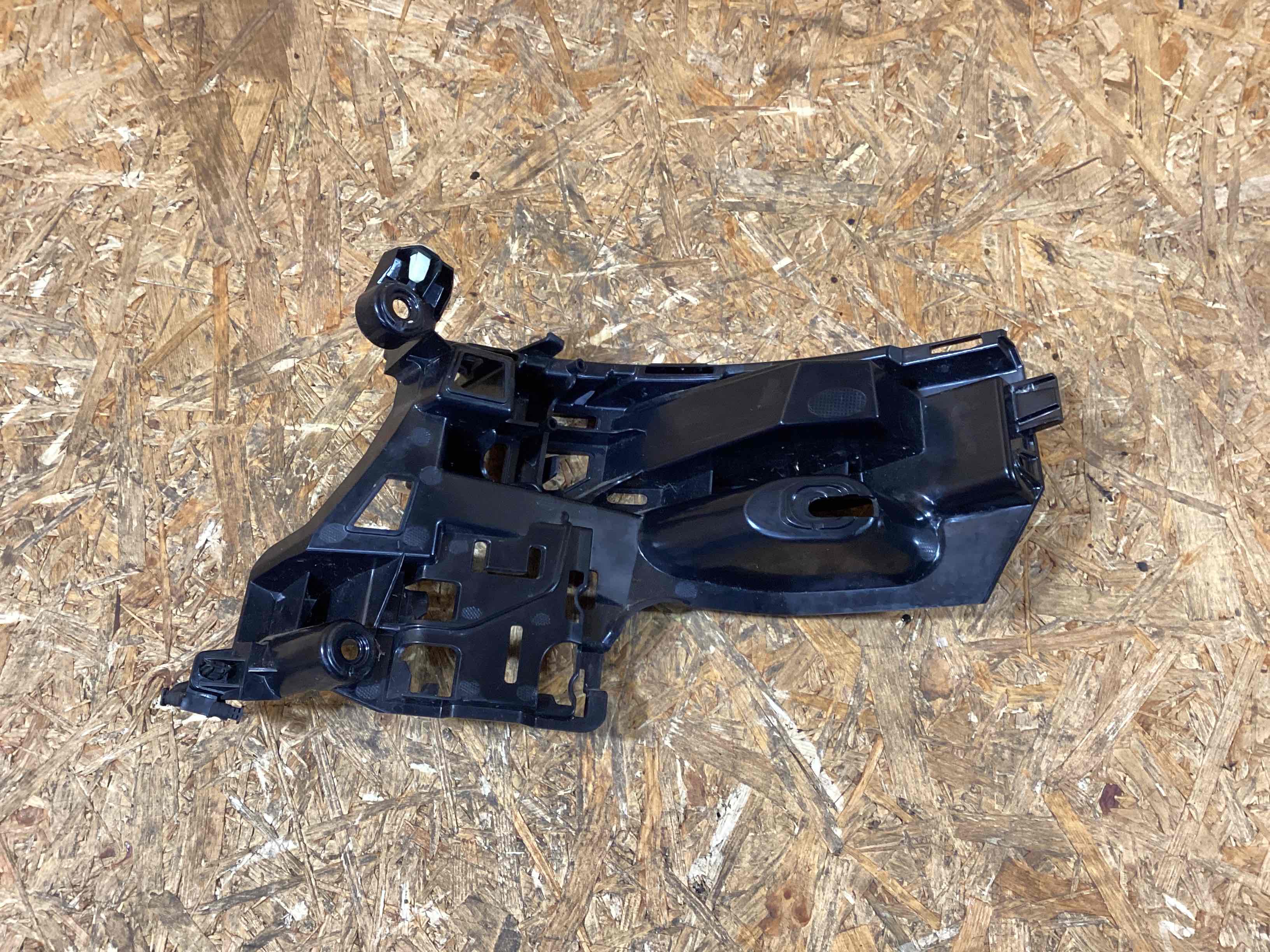 Крепление бампера Porsche Macan 110226-123