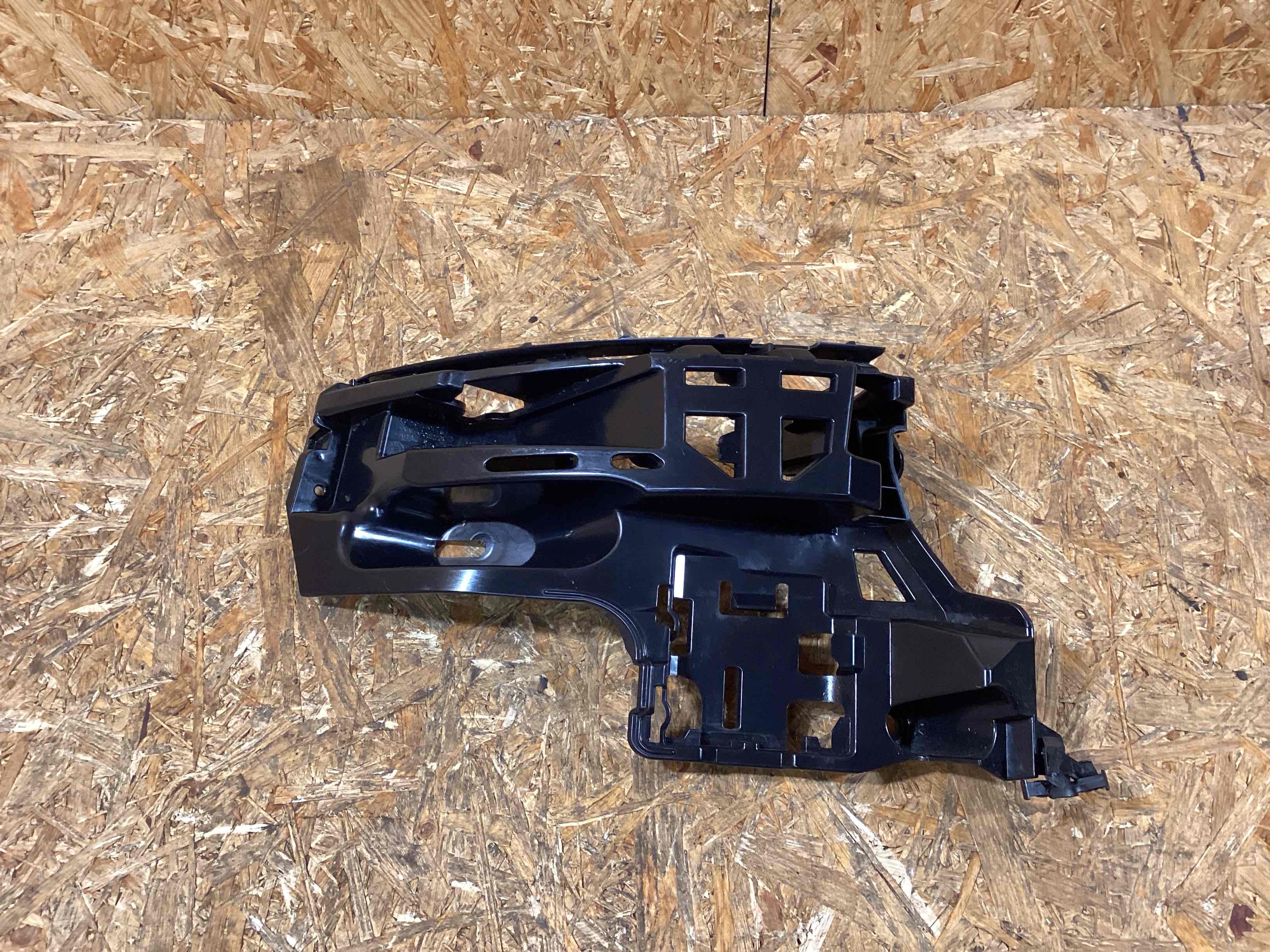 Крепление бампера Porsche Macan 110226-123