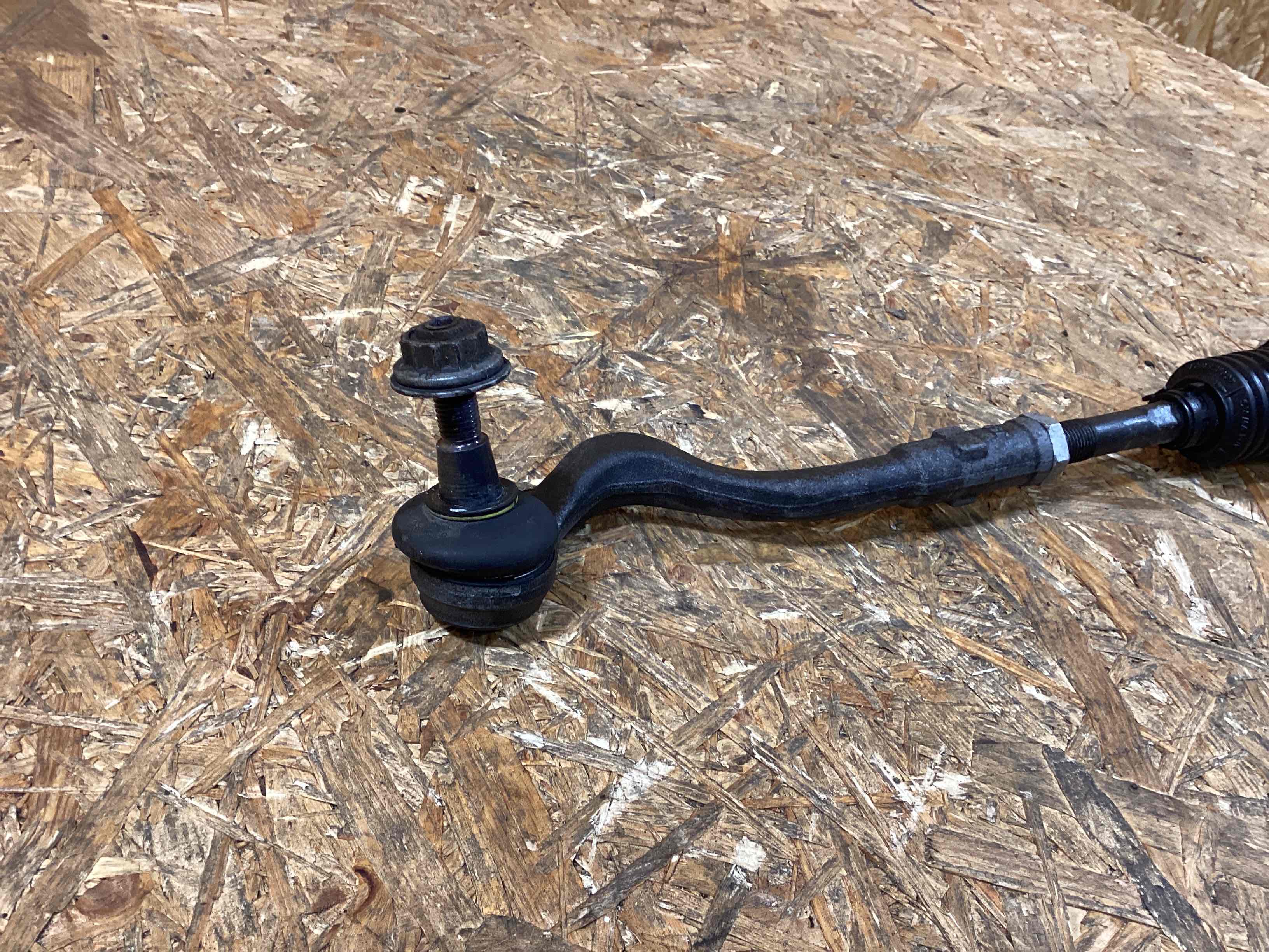 Наконечник рулевой Porsche Macan 110226-124