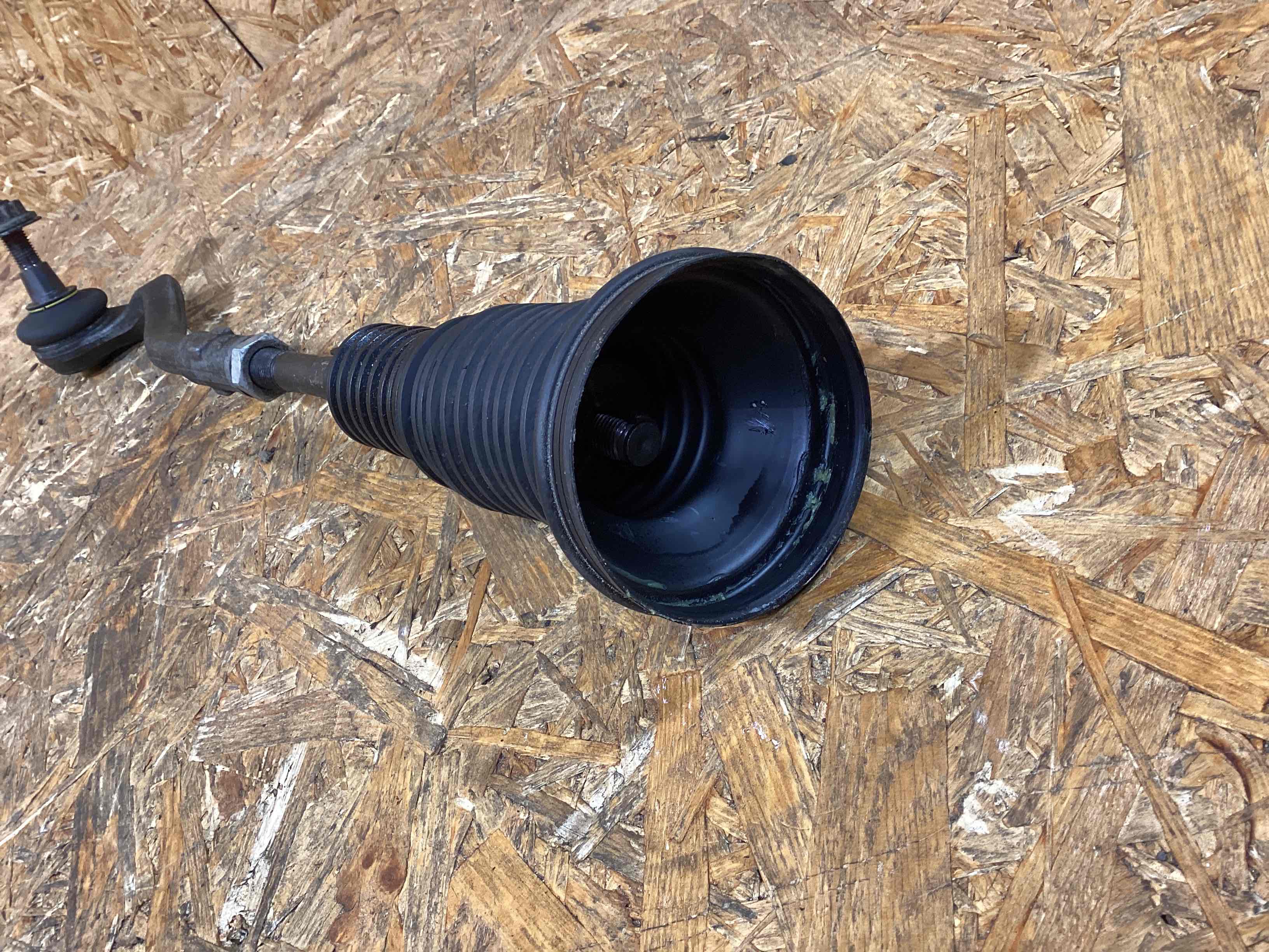 Наконечник рулевой Porsche Macan 110226-124