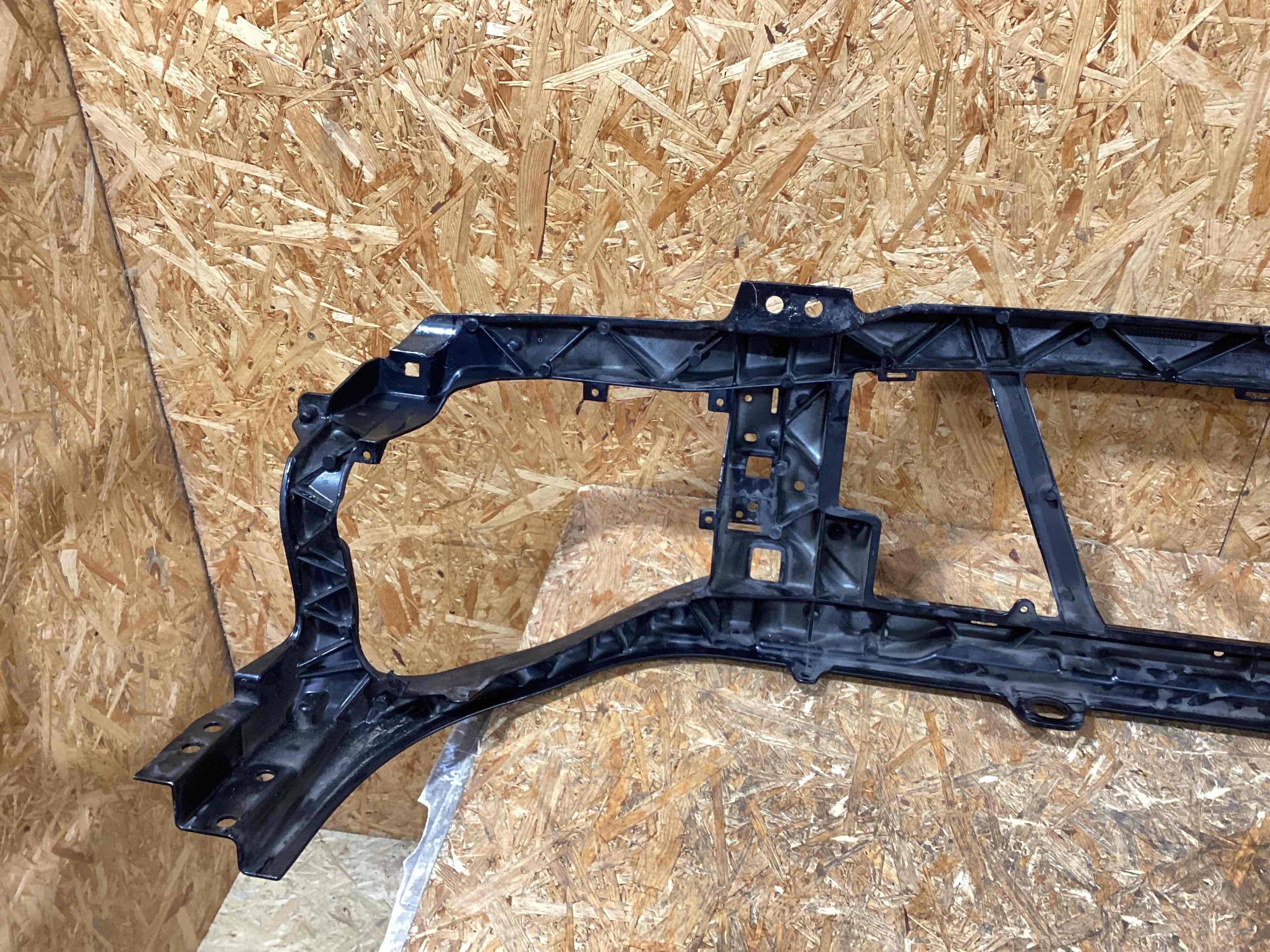 Передняя панель крепления облицовки (телевизор) Land Rover Range Rover Sport L494 110226-126