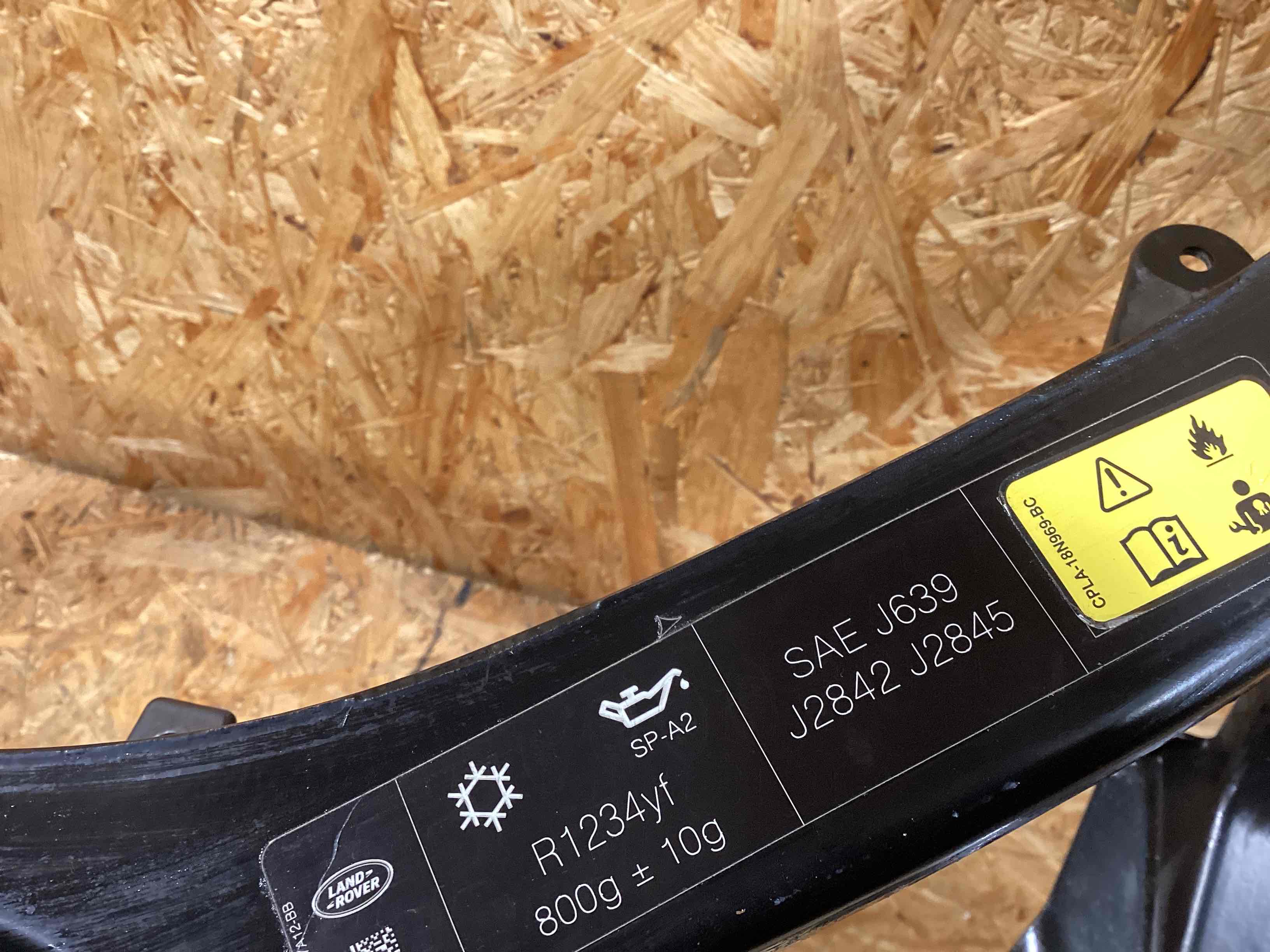 Передняя панель крепления облицовки (телевизор) Land Rover Range Rover Sport L494 110226-126