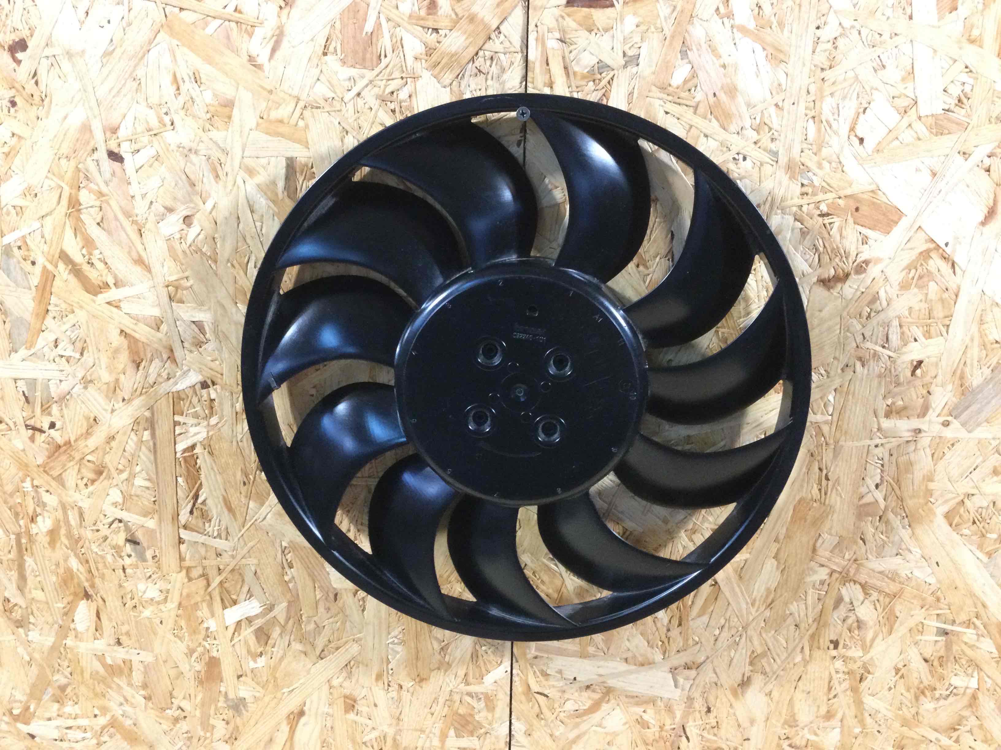 Вентилятор радиатора, вентиляторы Porsche Taycan 110324-104