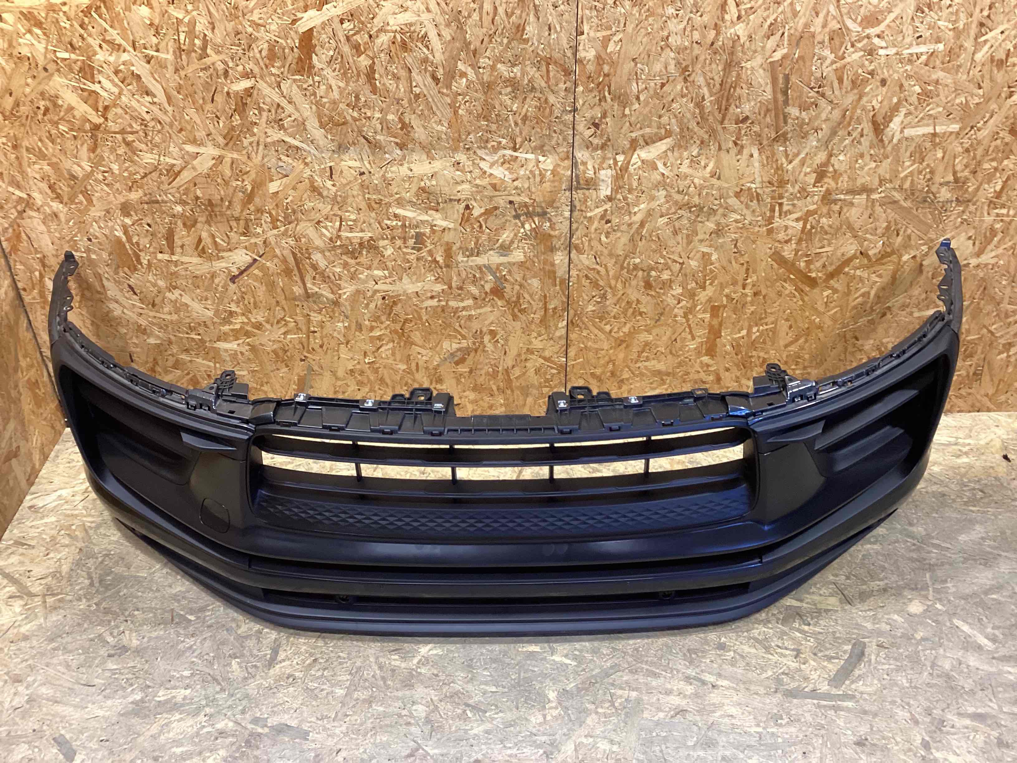 Бампер передний Porsche Macan 100326-115