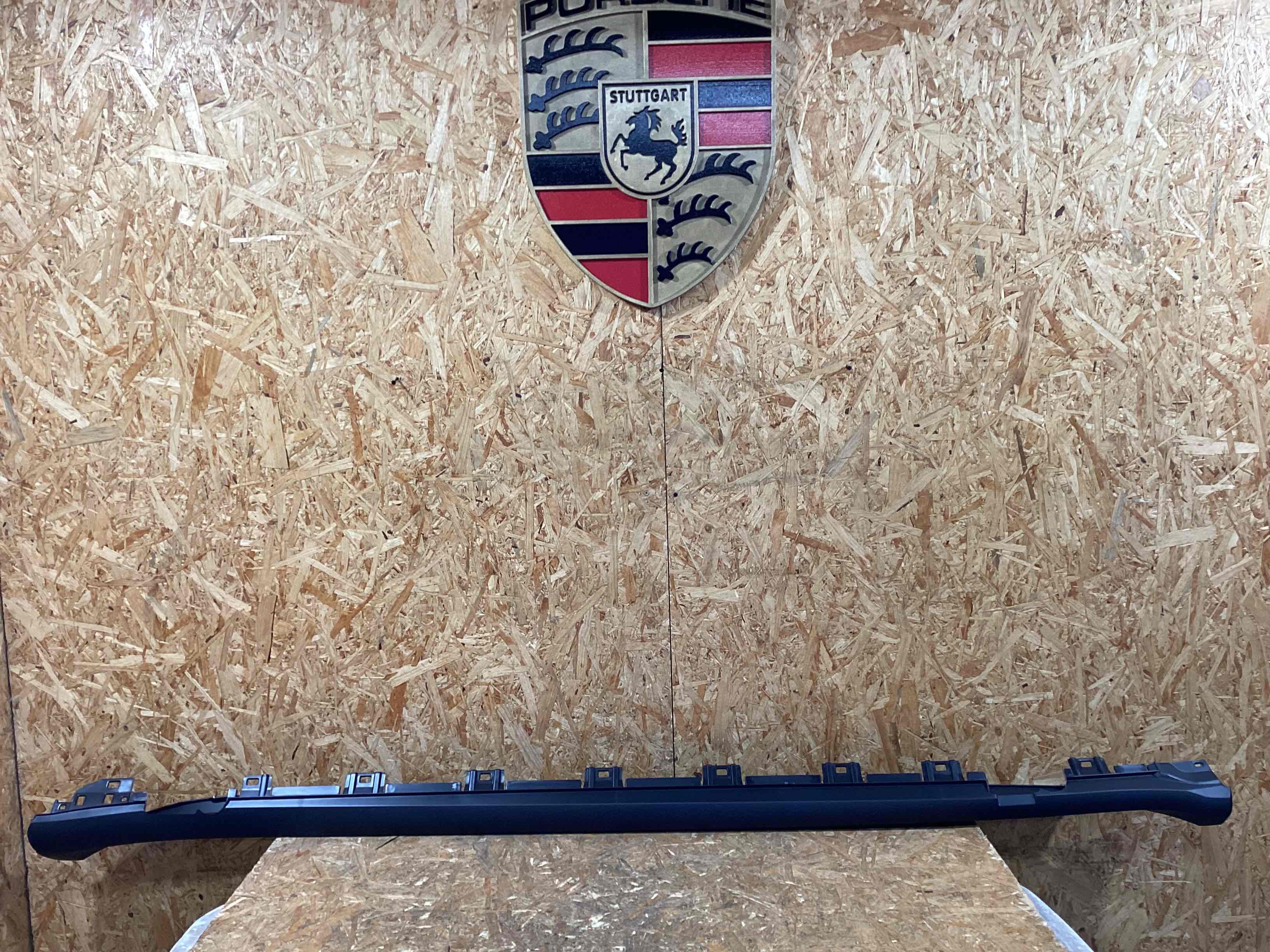 Порог левый Porsche Taycan 110326-102