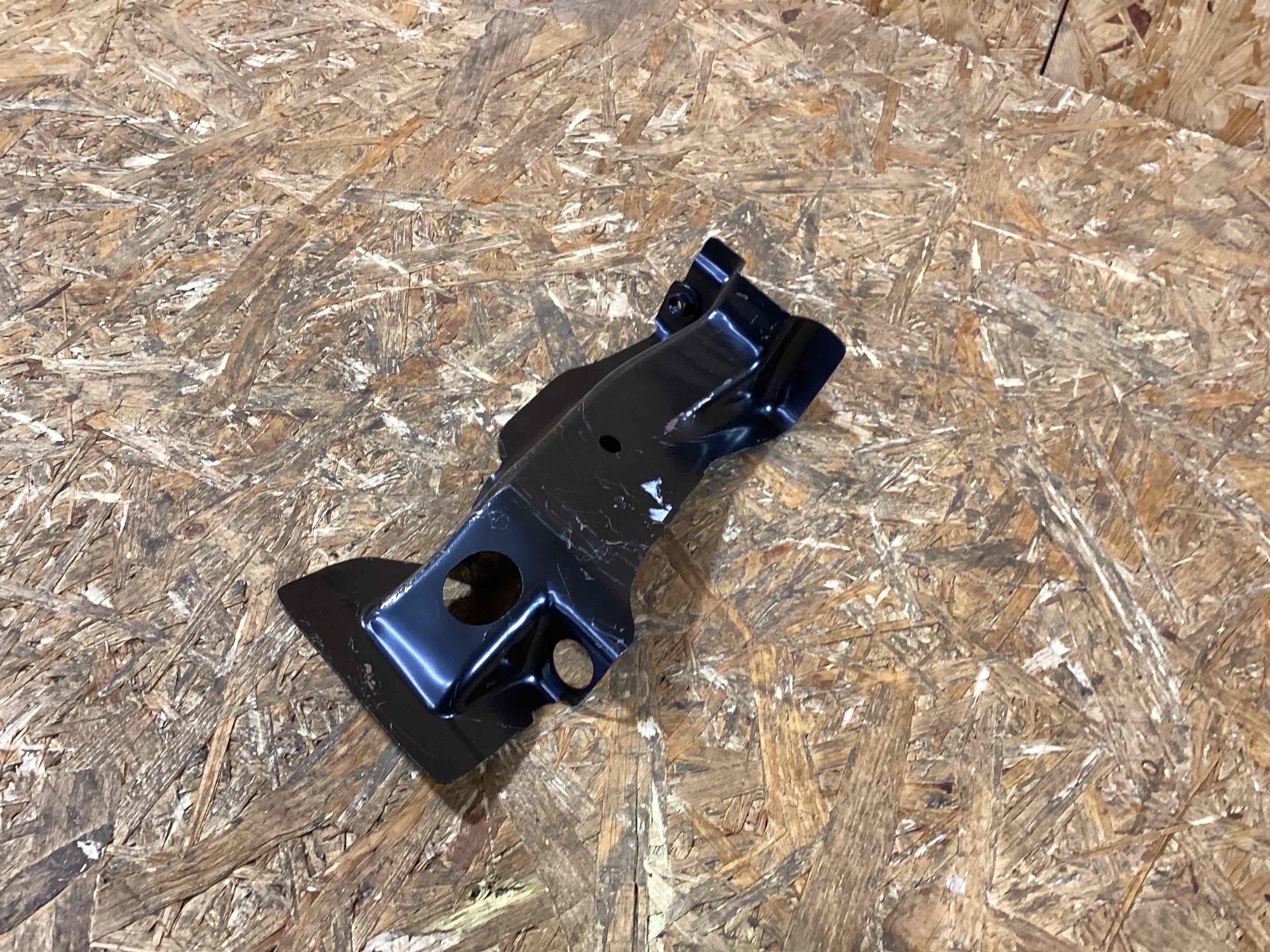 Крепление, кронштейн Porsche Macan 110326-118