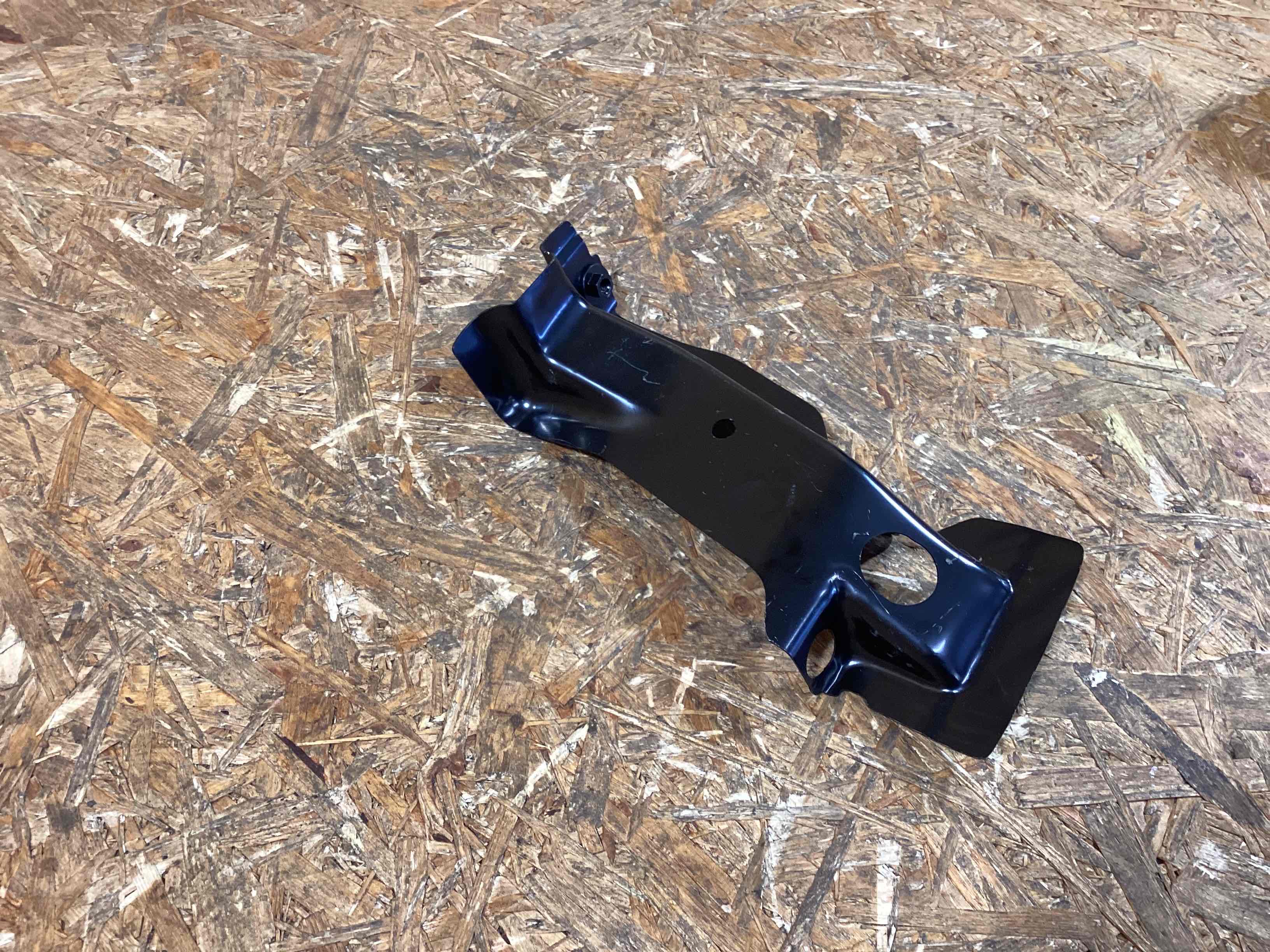 Крепление, кронштейн Porsche Macan 110326-121