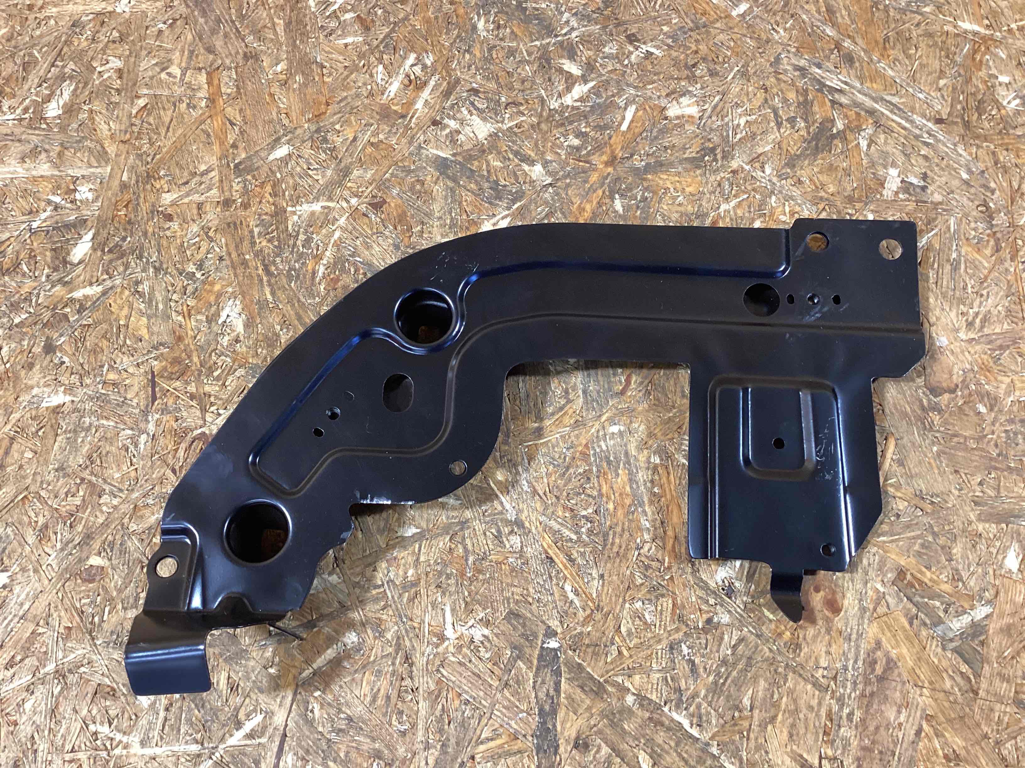 Лонжерон левый Porsche Macan 110326-129